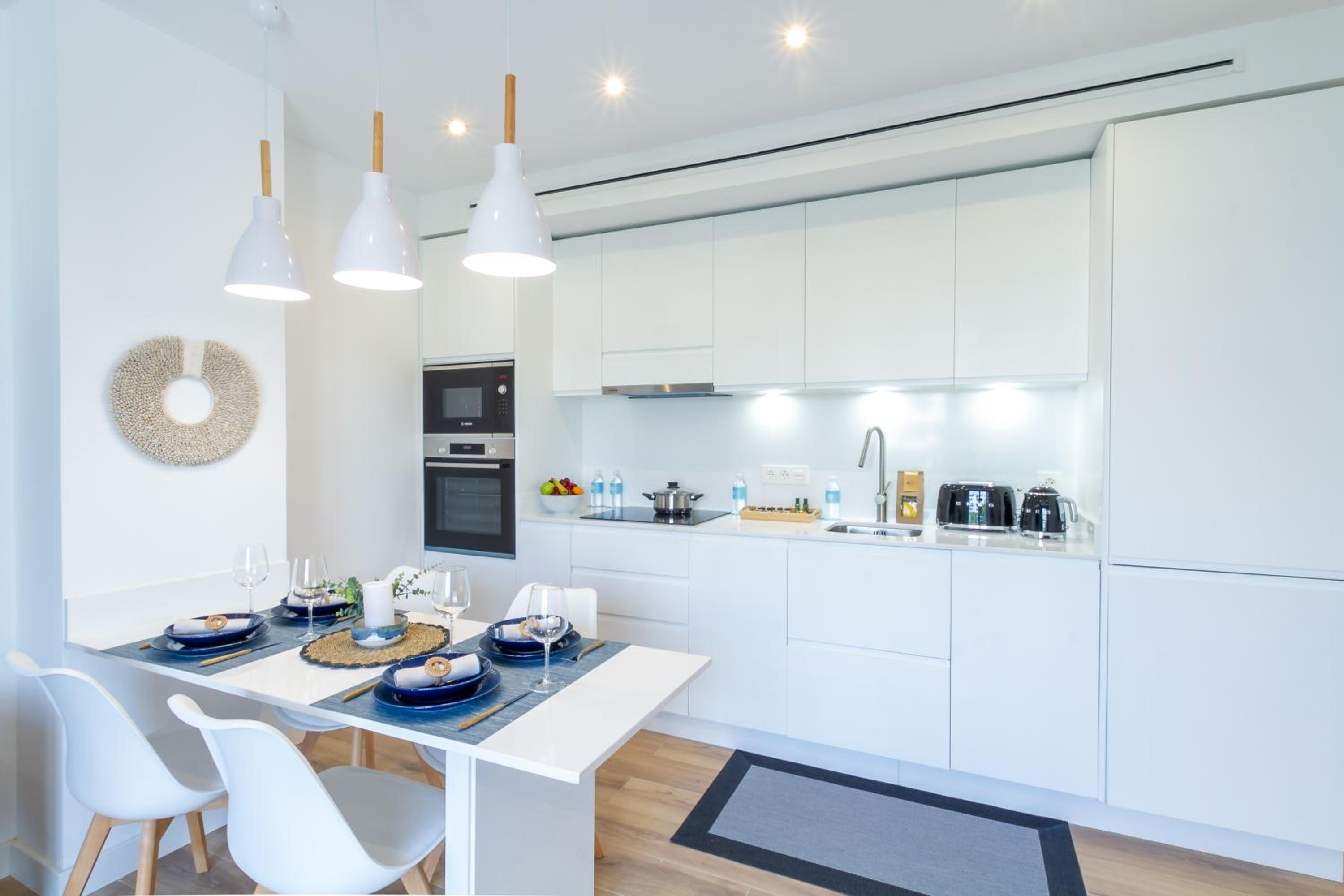 MARBELLA BANUS SUITES - Banus Playas del Duque Beachside Residential