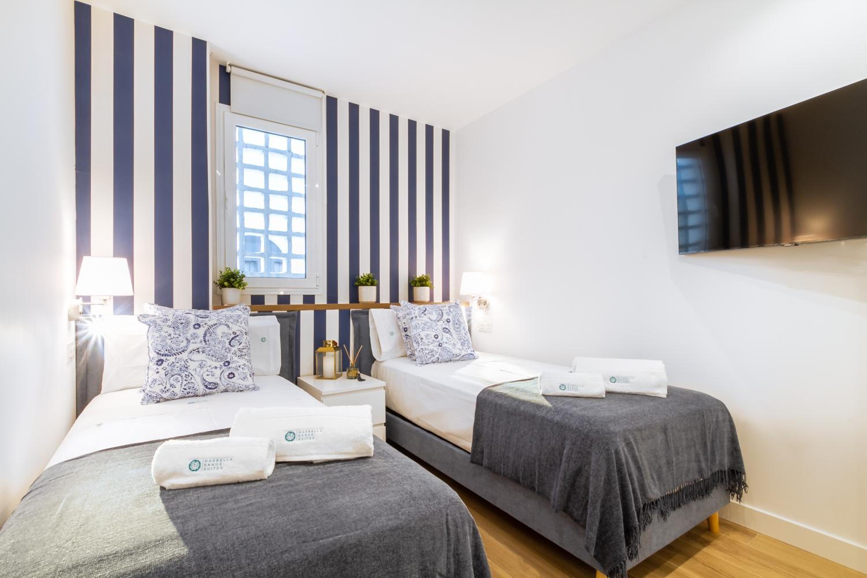 MARBELLA BANUS SUITES - Banus Playas del Duque Beachside Residential