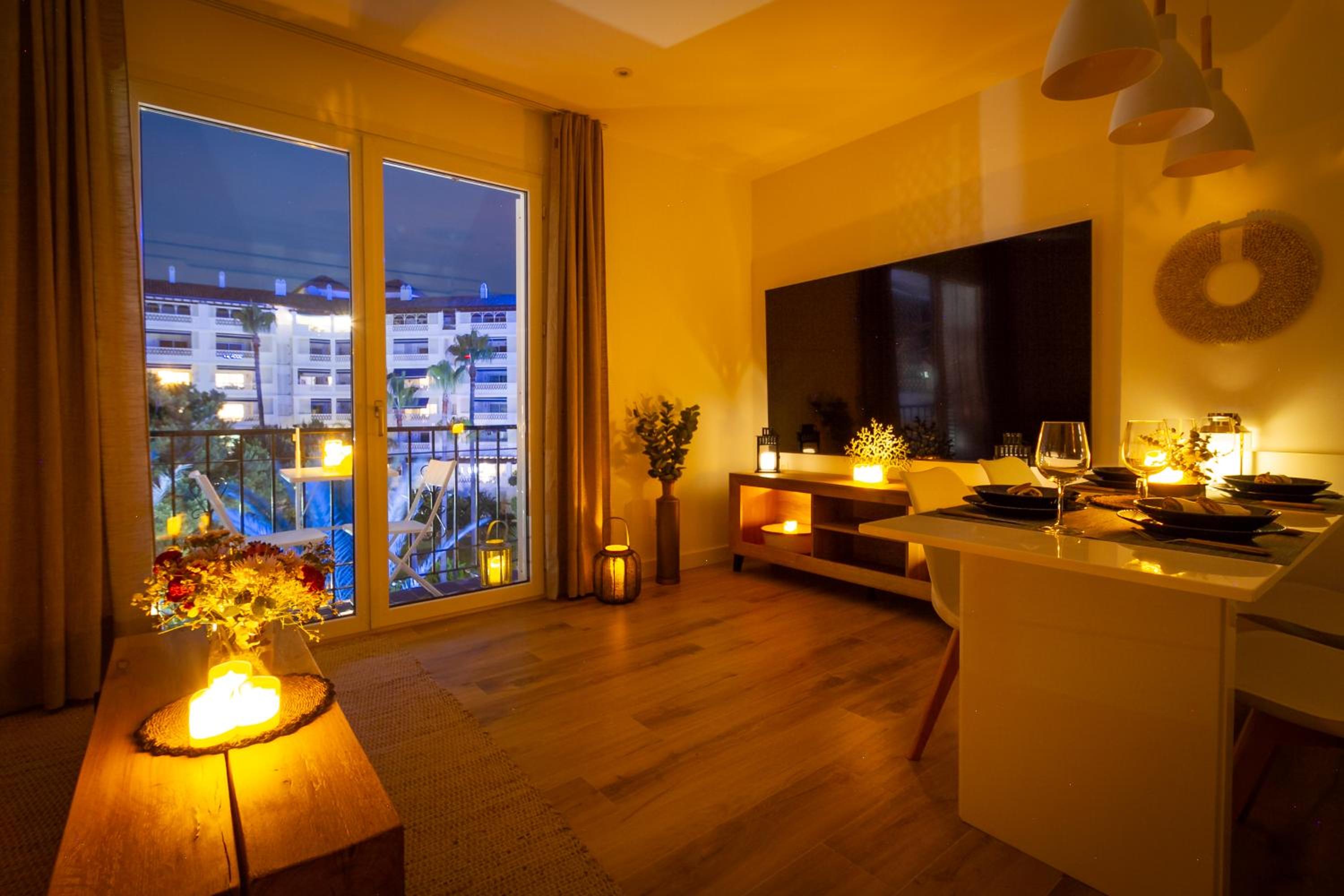 MARBELLA BANUS SUITES - Banus Playas del Duque Beachside Residential