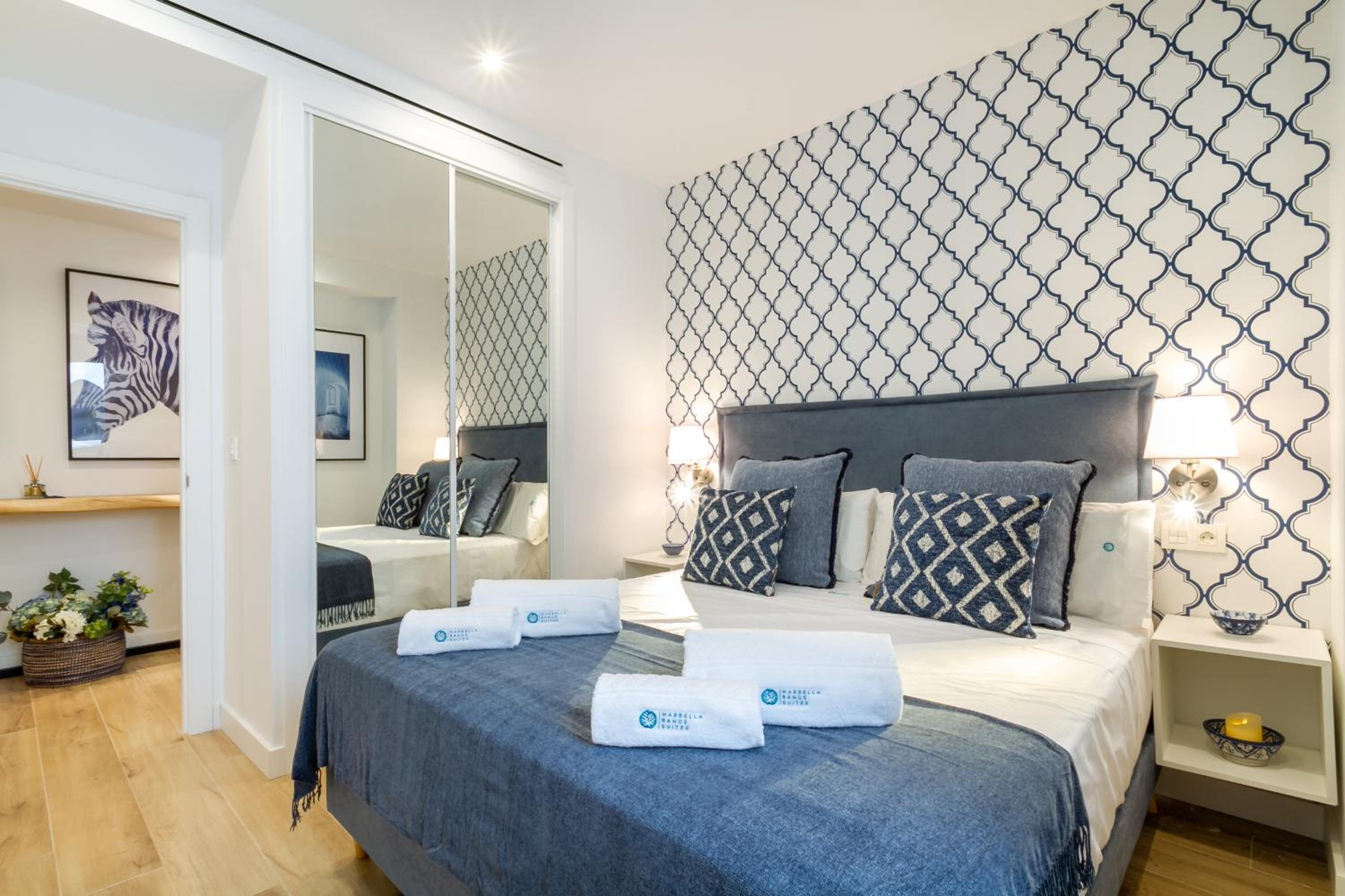 MARBELLA BANUS SUITES - Banus Playas del Duque Beachside Residential