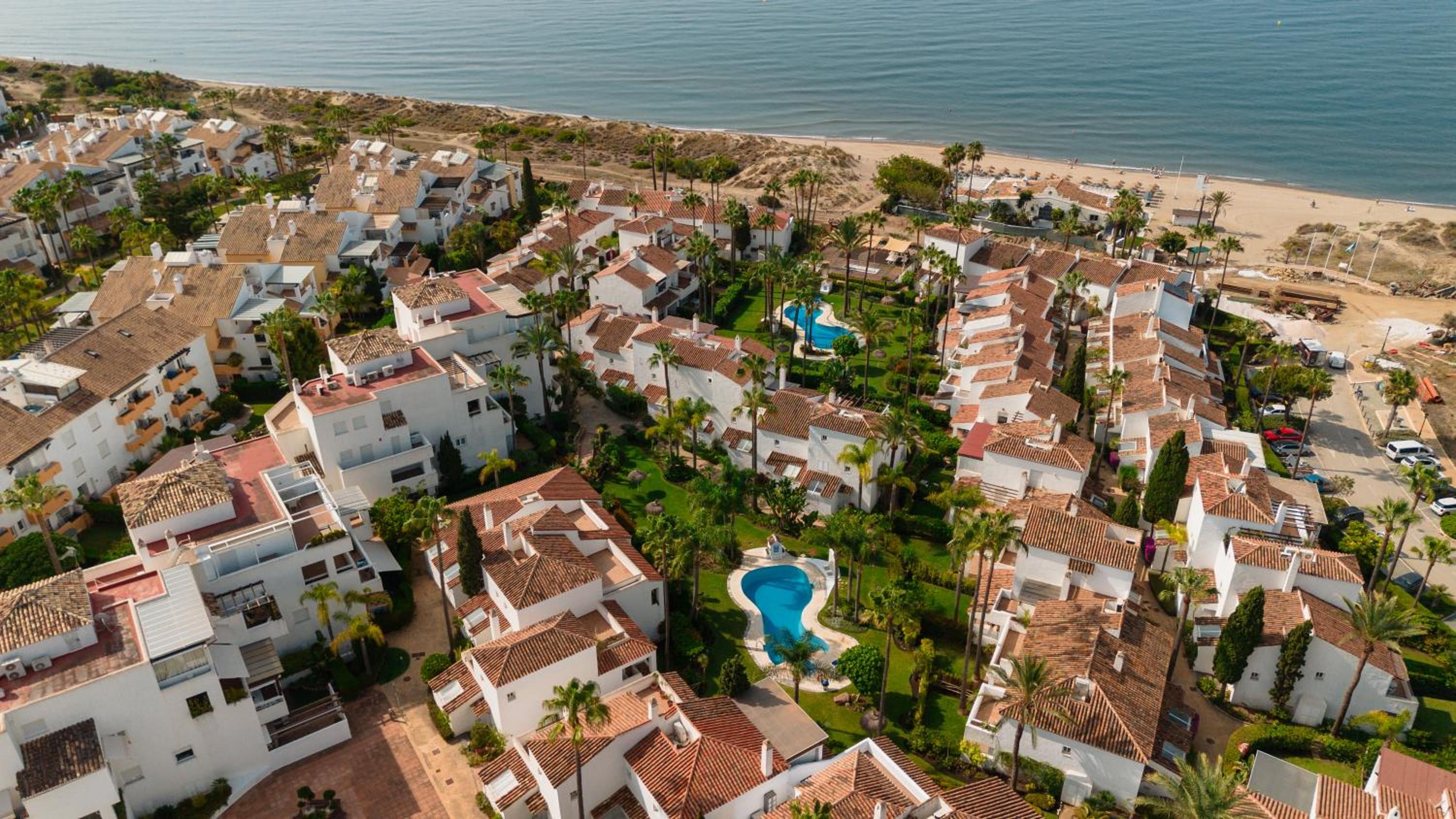Marbella Vacations - Holiday apartment in first line beach complex in Urbanization Pueblo Mediterraneo, Marbella - Property Image 43