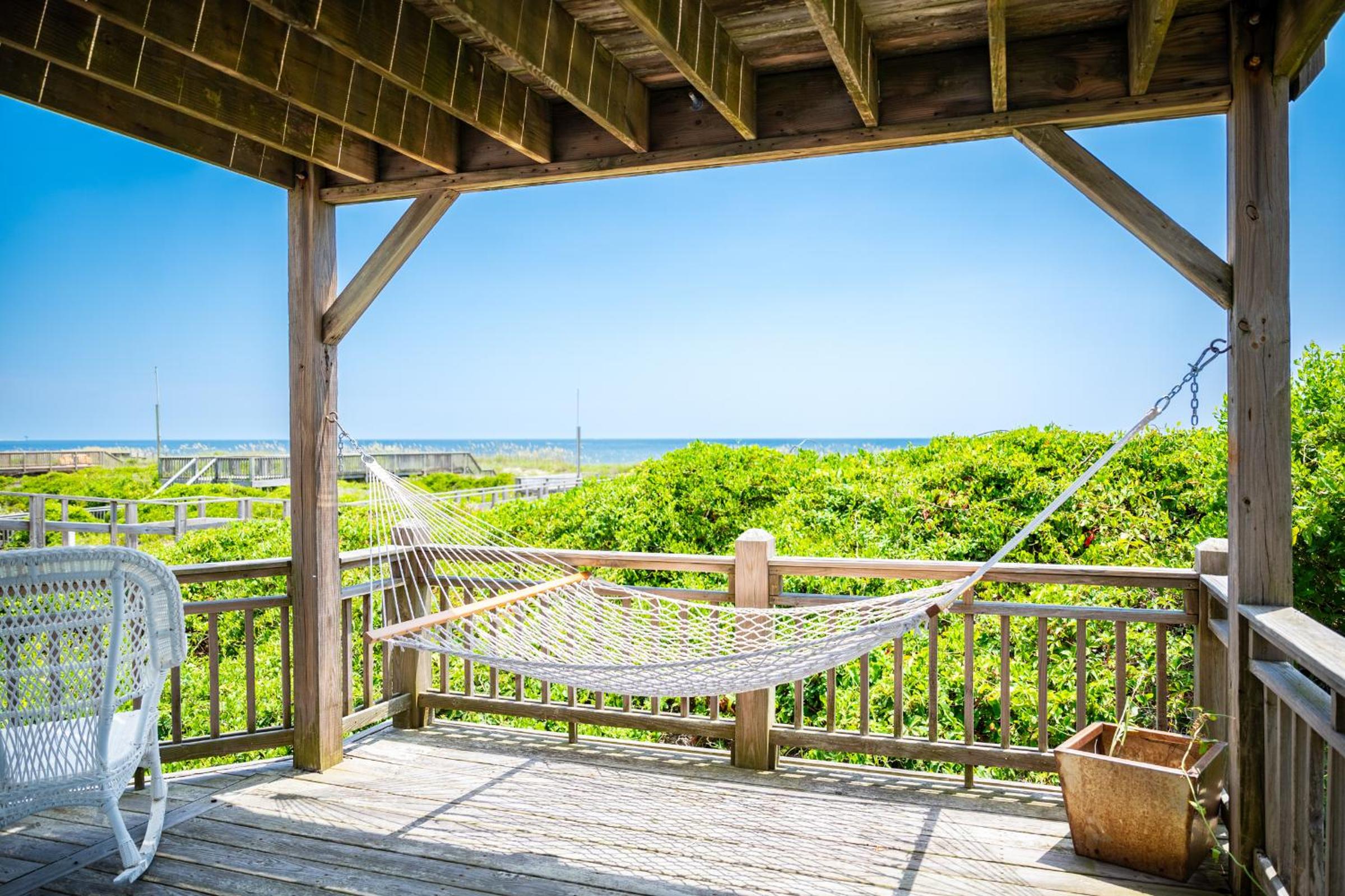 Beach Buzz by Oak Island Accommodations view 2