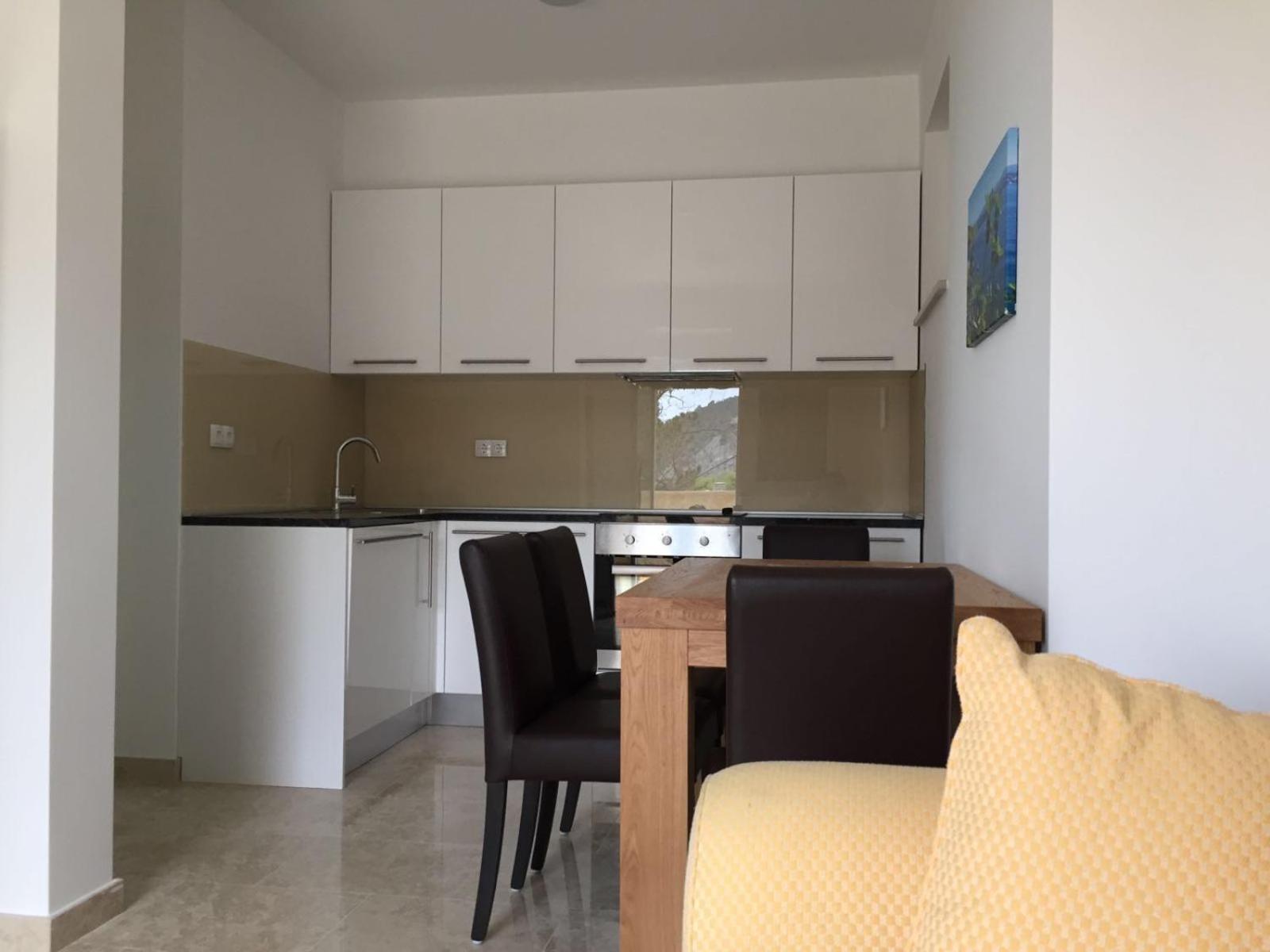 Moderne Familienwohnung mit Panorama-Meerblick