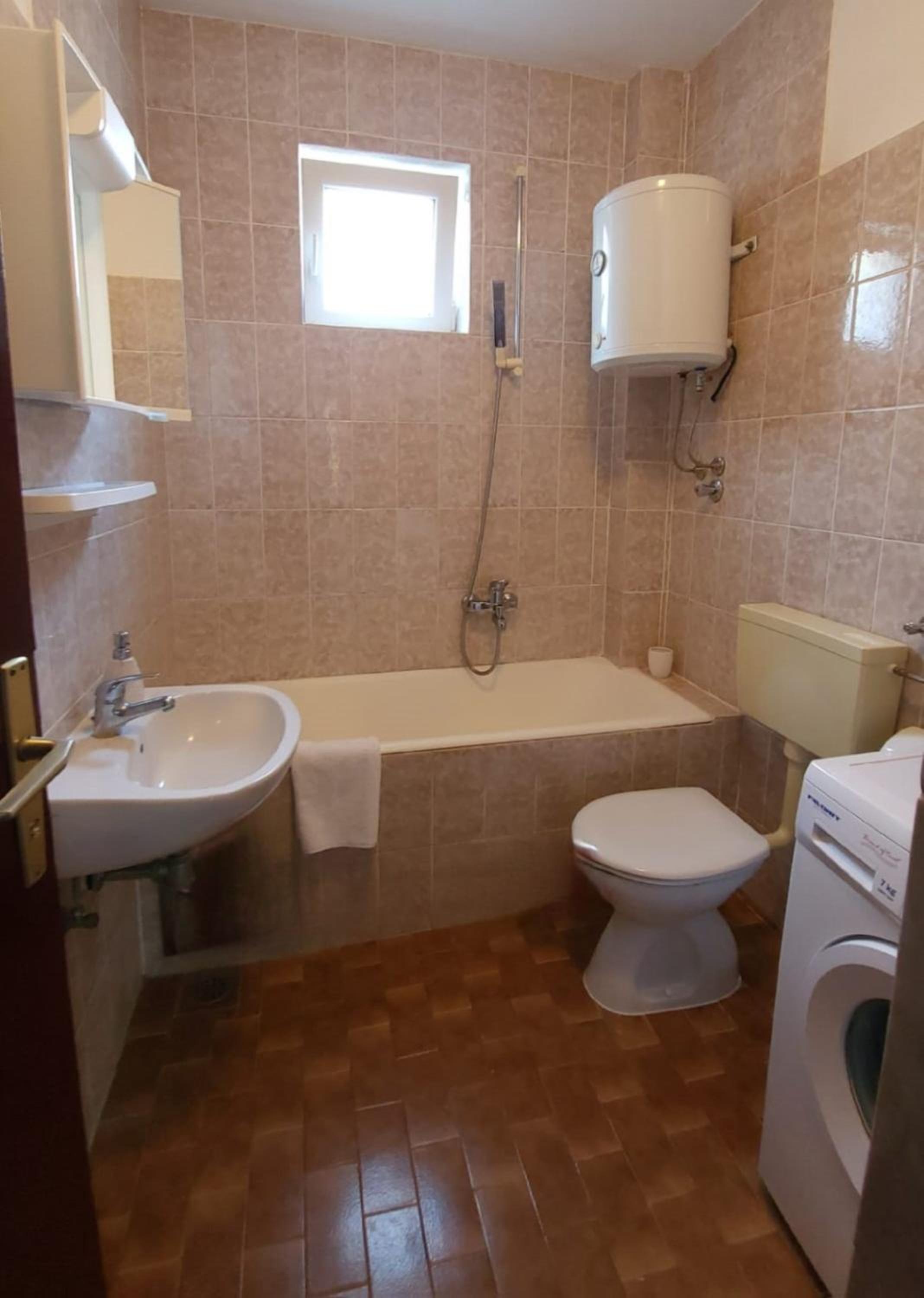 Spacious apartments Jelena with balcony, garden and sea view