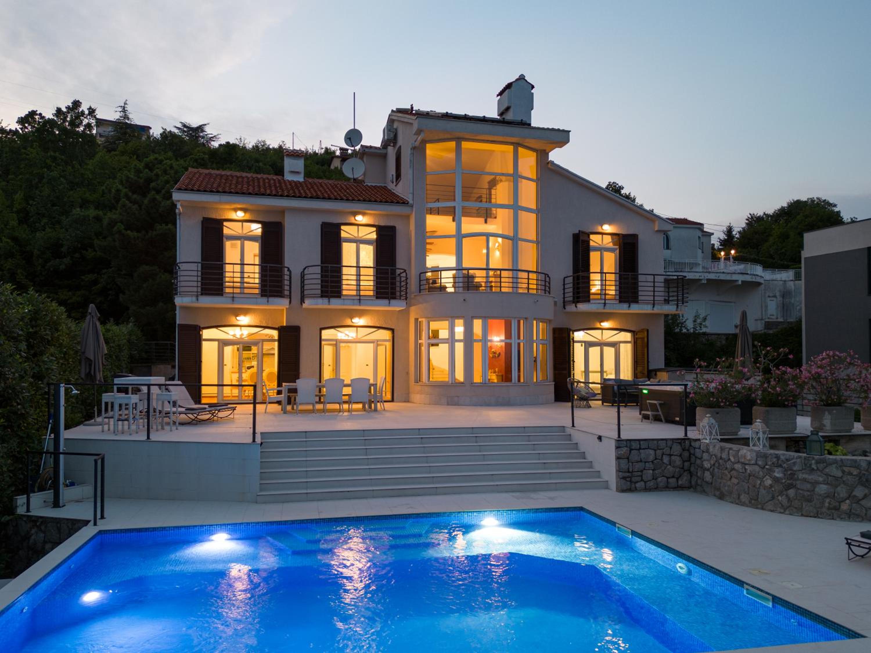Villa Piano with Stunning View, heated outdoor pool & gaming room view 2
