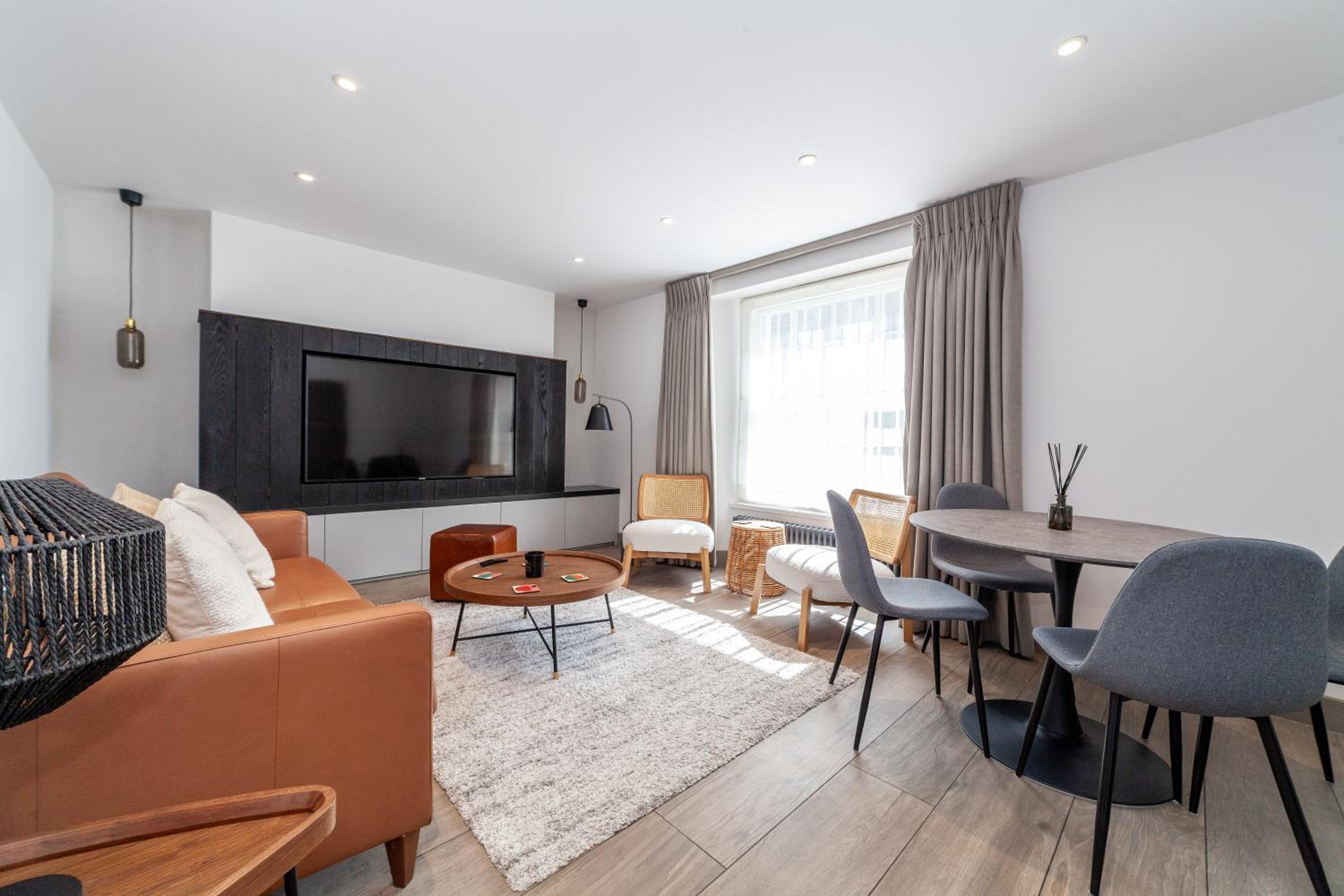 Stunning Modern 2BR Flat wGarden near Harrods