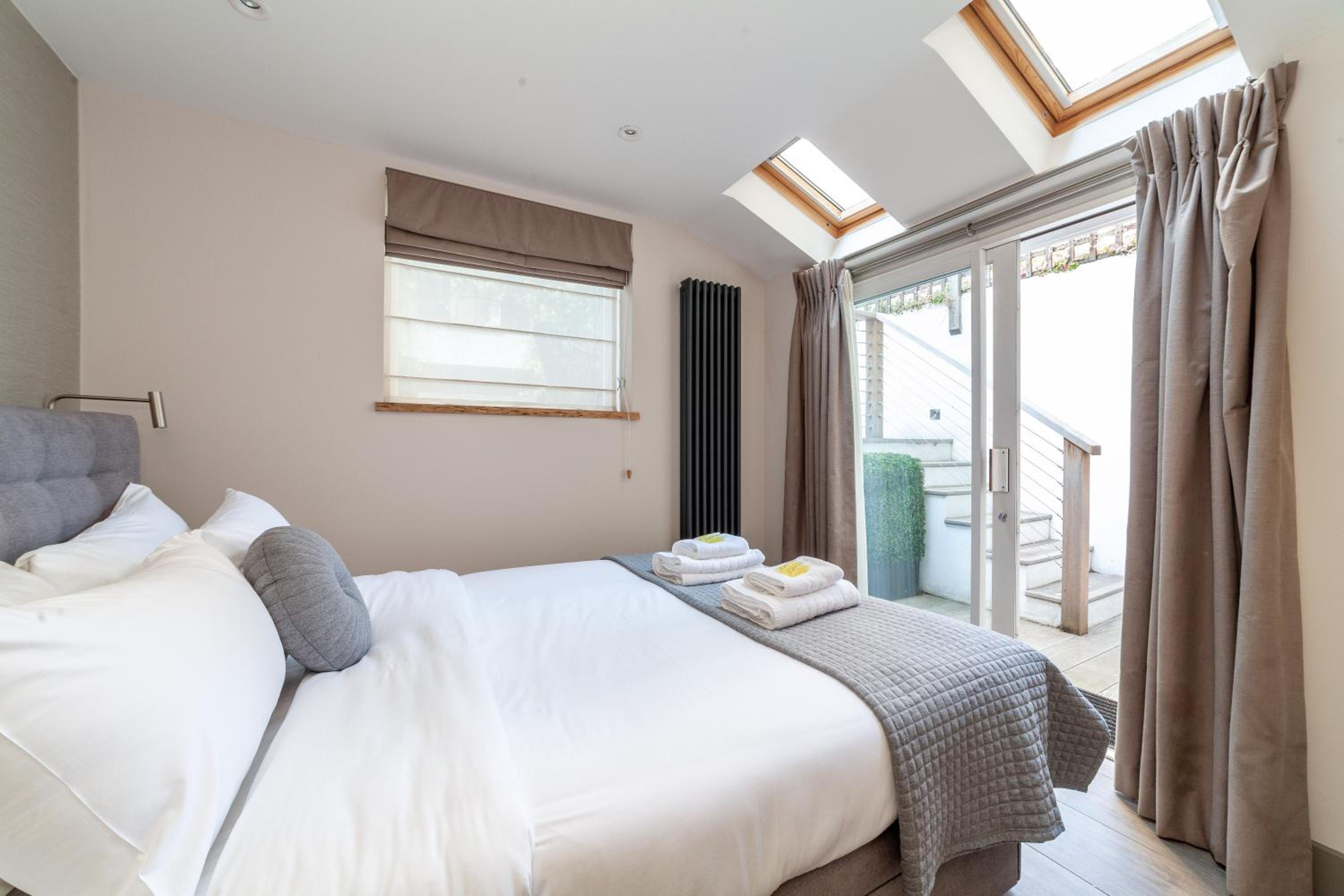 Stunning Modern 2BR Flat wGarden near Harrods
