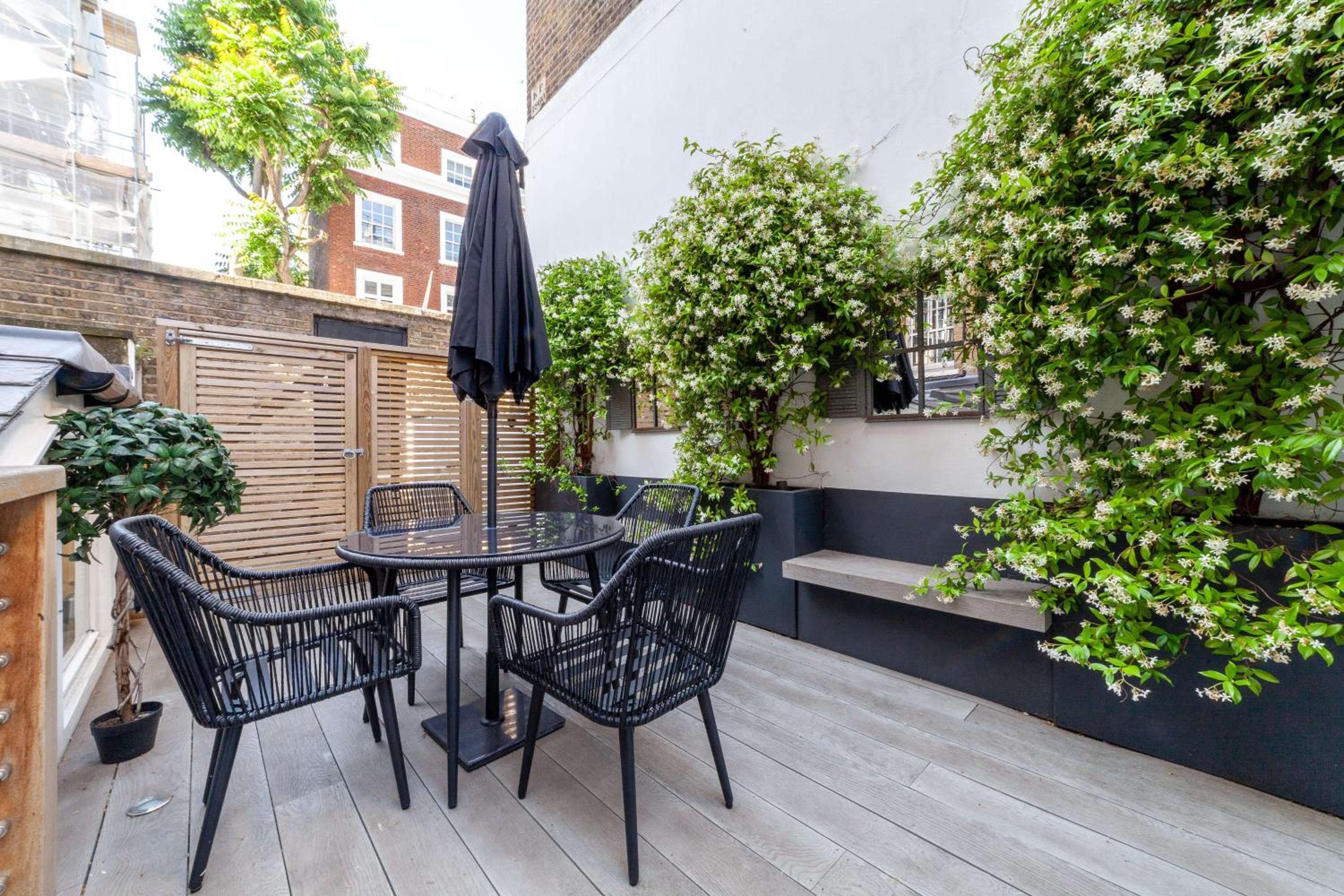 Stunning Modern 2BR Flat wGarden near Harrods