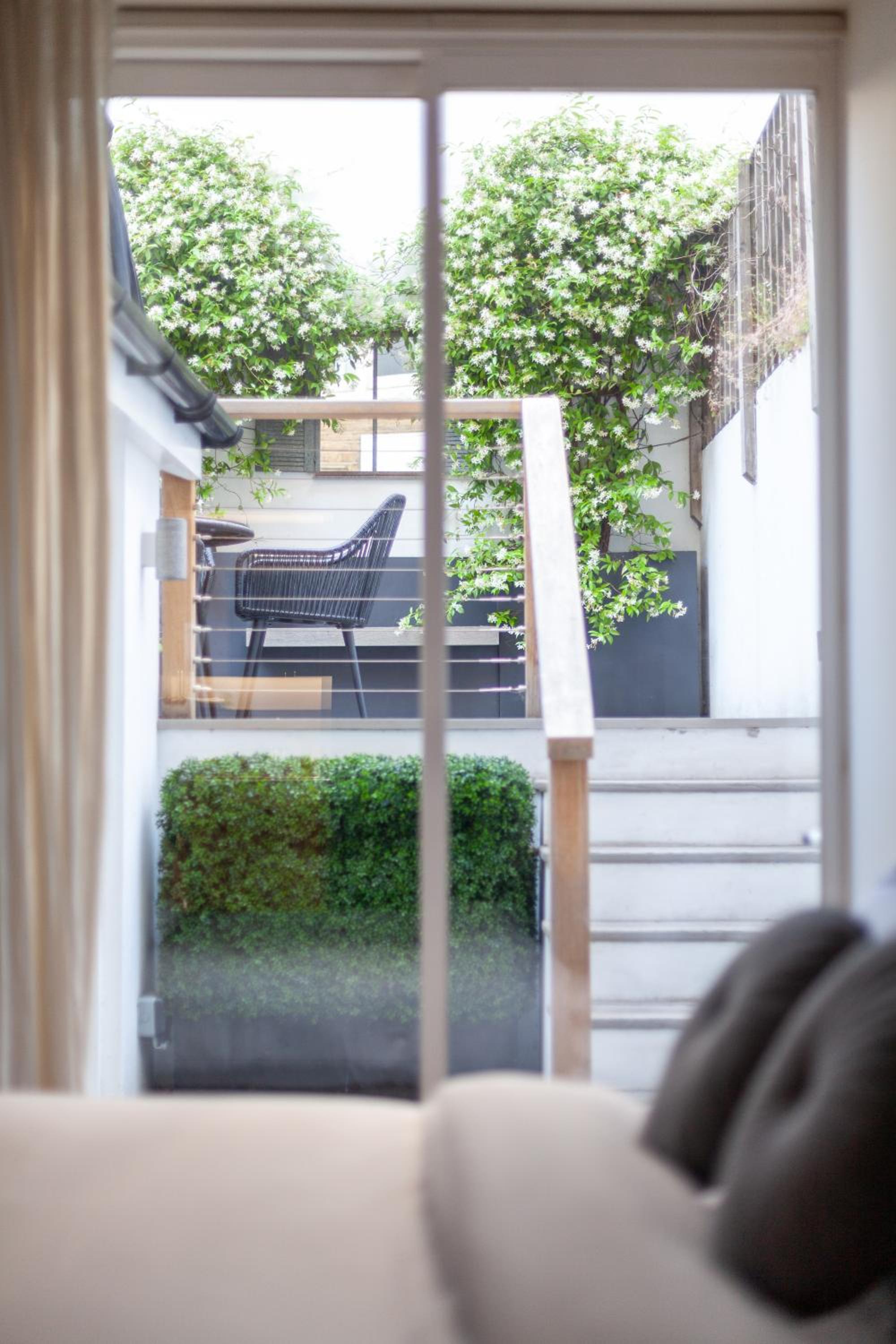 Stunning Modern 2BR Flat wGarden near Harrods