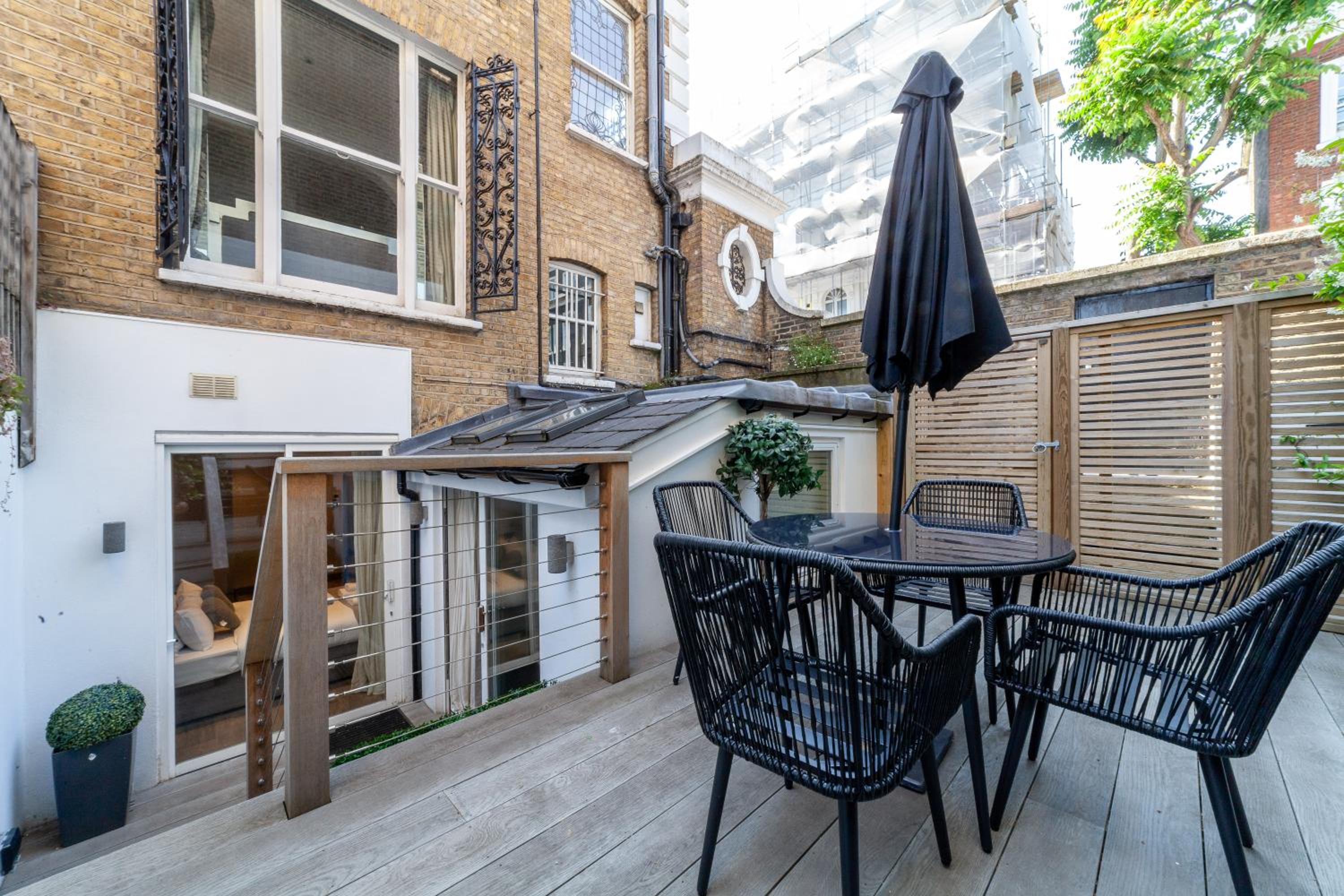 Stunning Modern 2BR Flat wGarden near Harrods