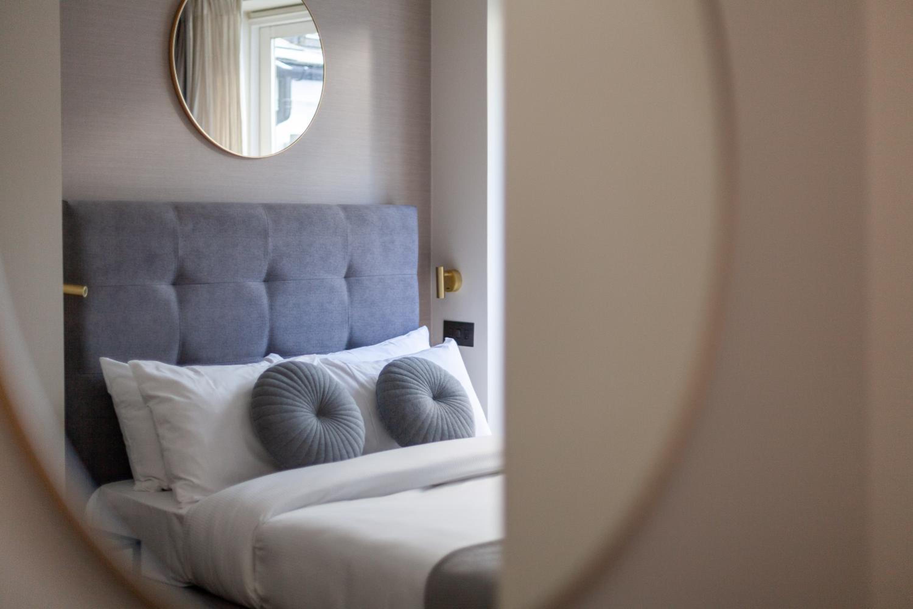 Stunning Modern 2BR Flat wGarden near Harrods