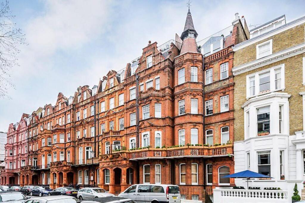 Penthouse with stunning views and great location! view 3