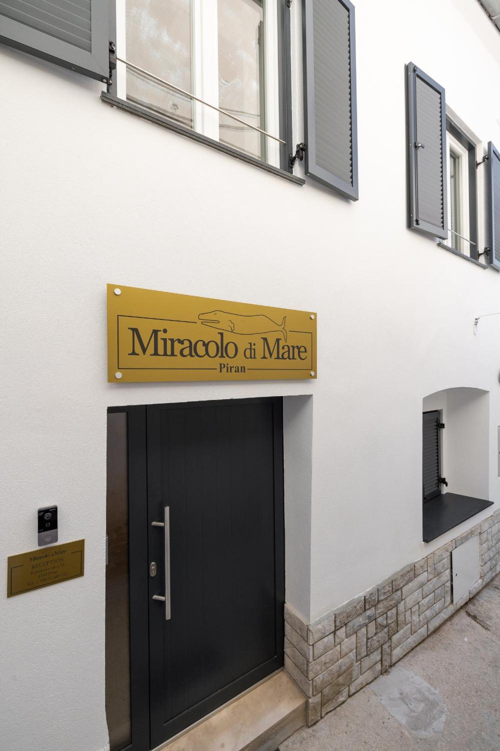 Miracolo di Mare Golden House view 3