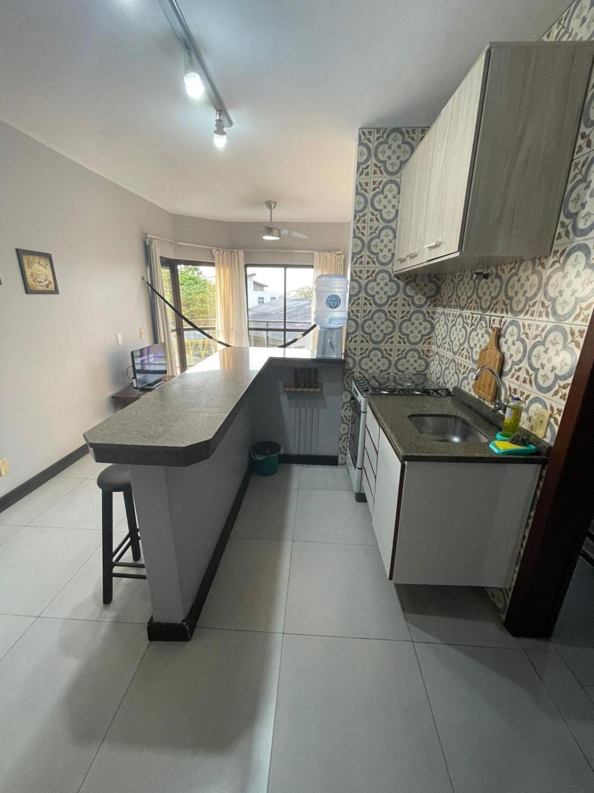 Lindo apartamento com vista para o mar (C142)