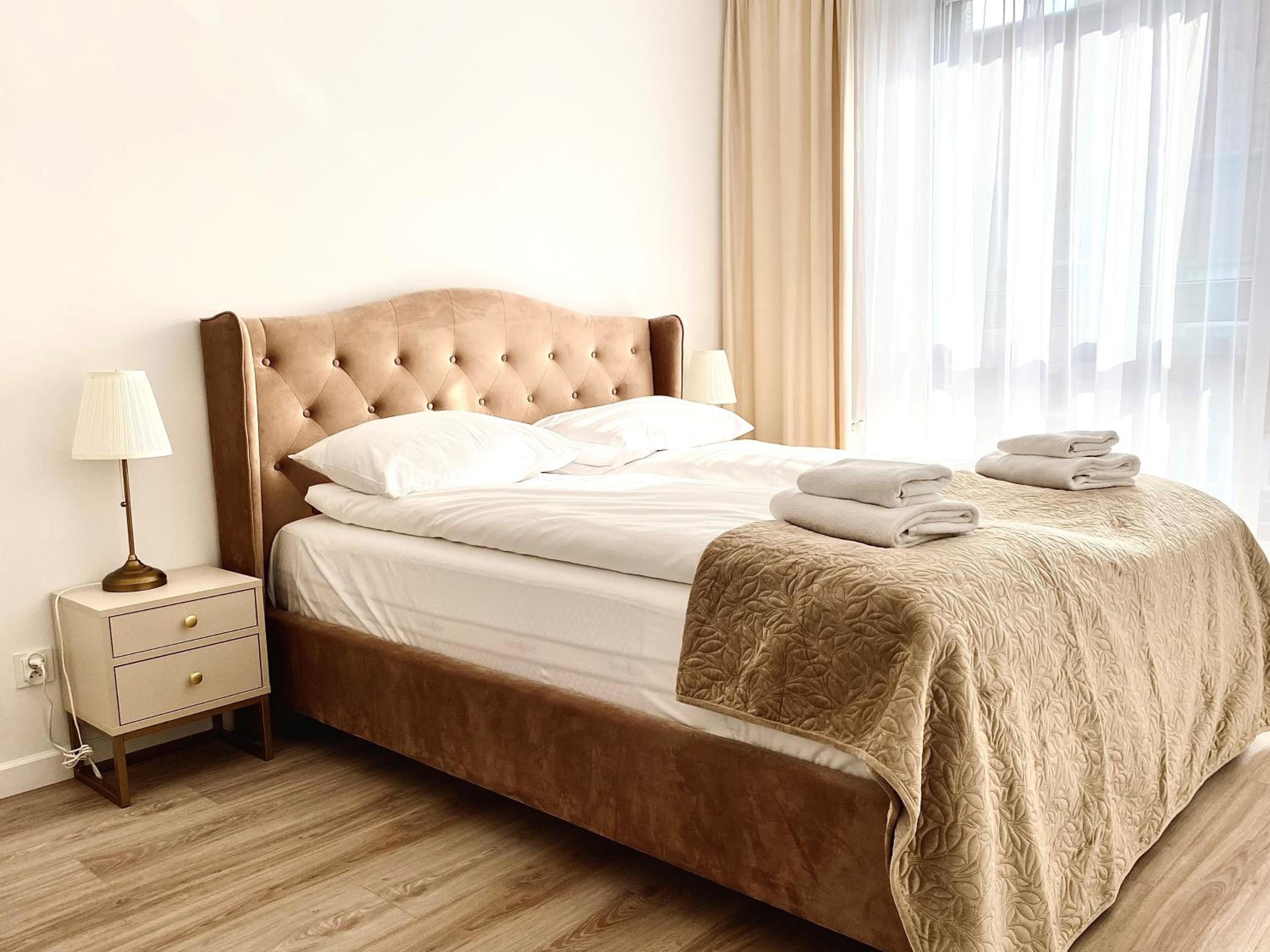 Flatbook - Old Town Deluxe Apartments with Sauna and Parking