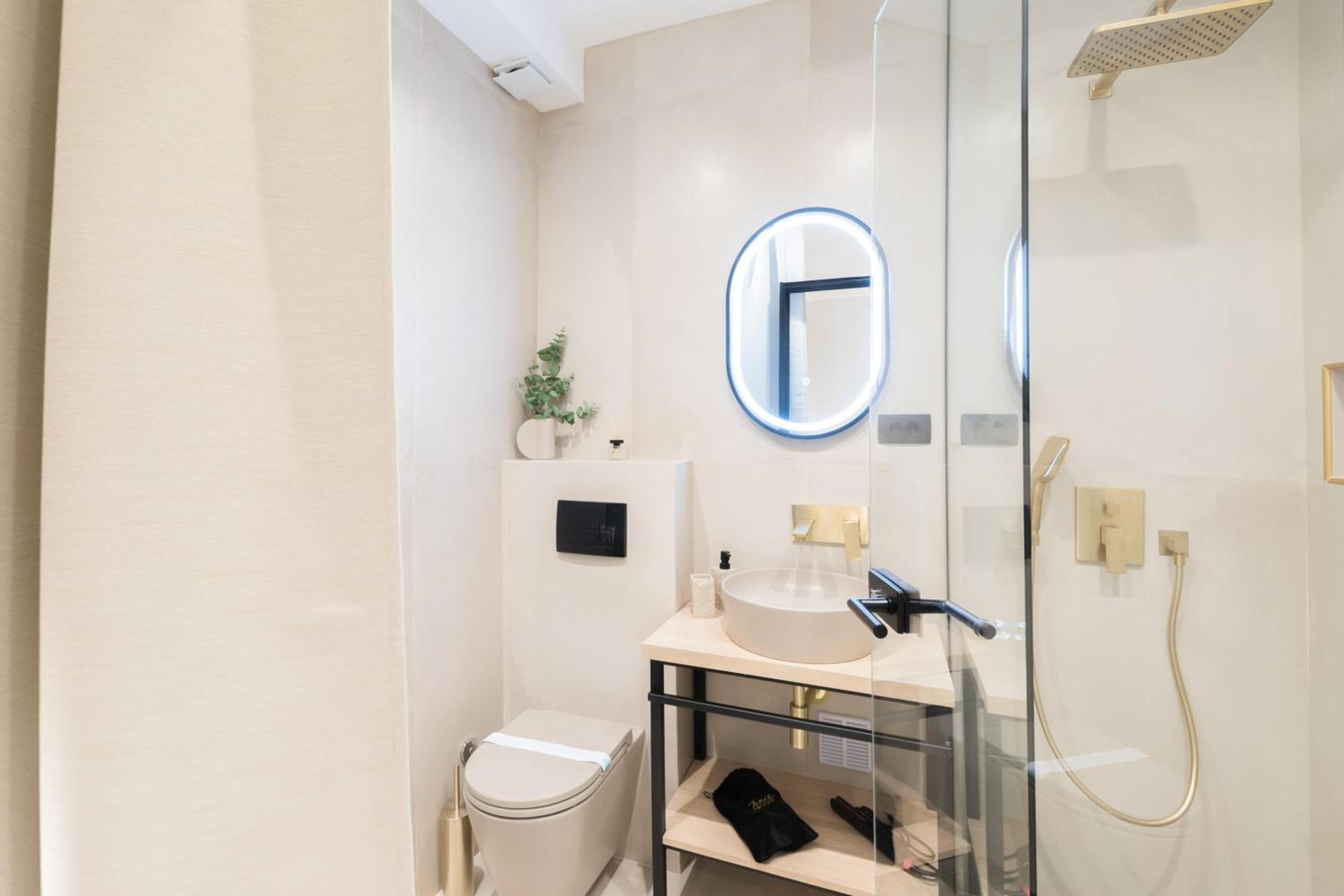Tonio Rooms view 2