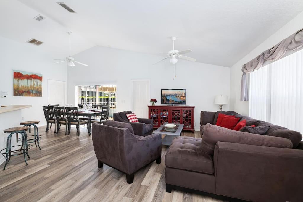 Private Villa with Pool near Disney view 5