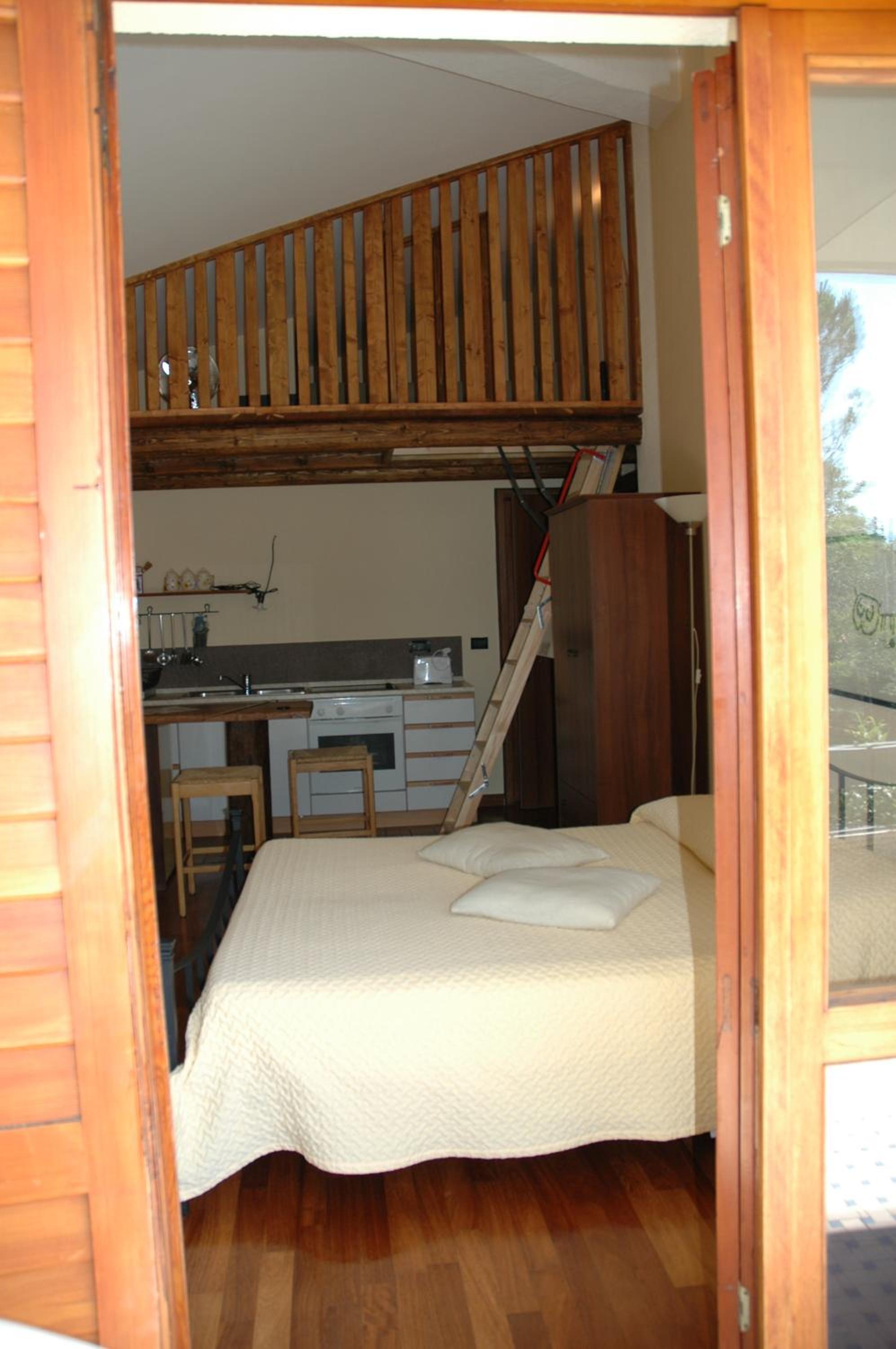 Photo 42