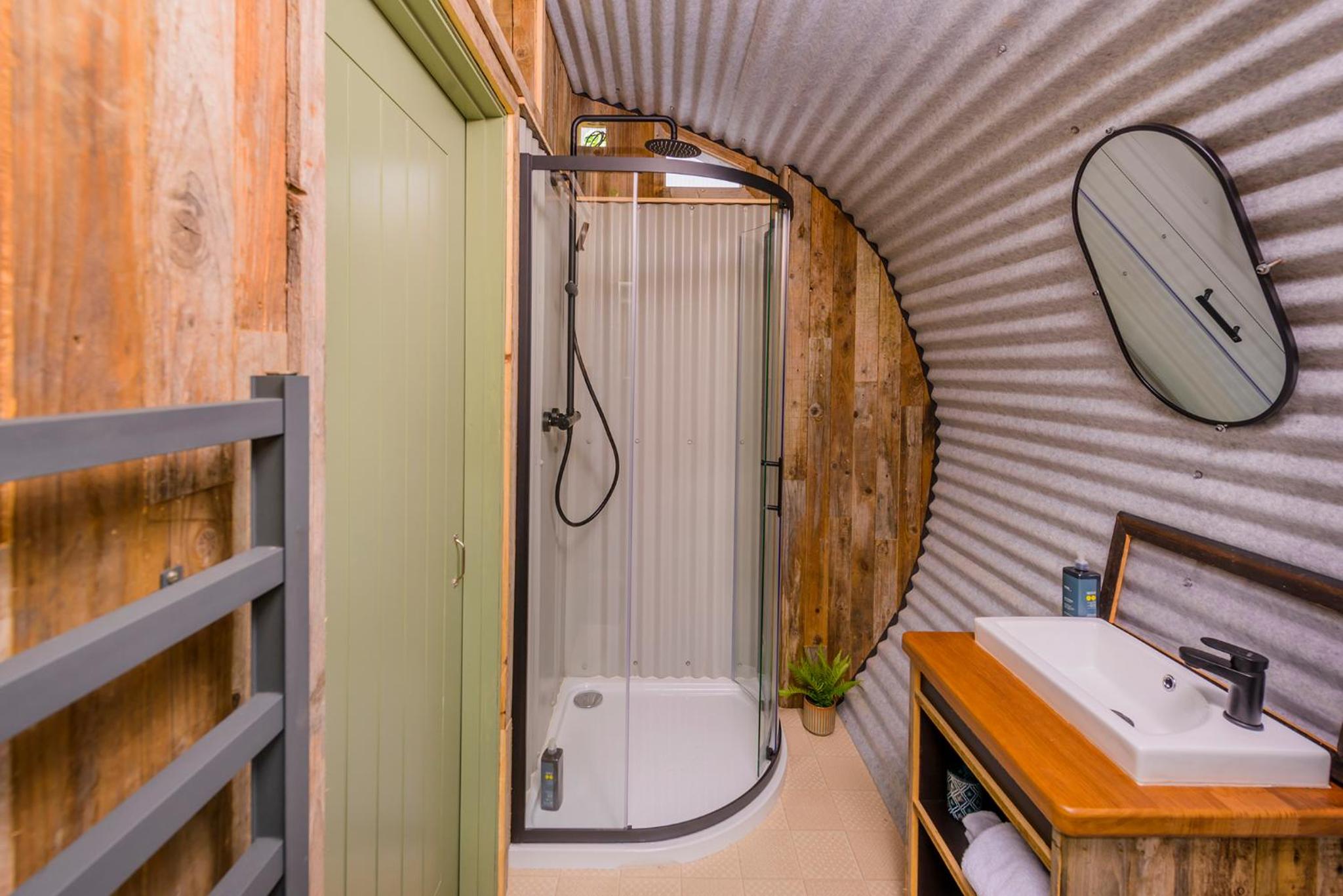 Killarney Glamping at the Grove, Suites and Lodges