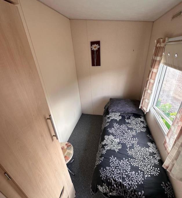 4-Bedroom Cosalt Located in Uddingston, Glasgow at Maryville Caravan Site - main view