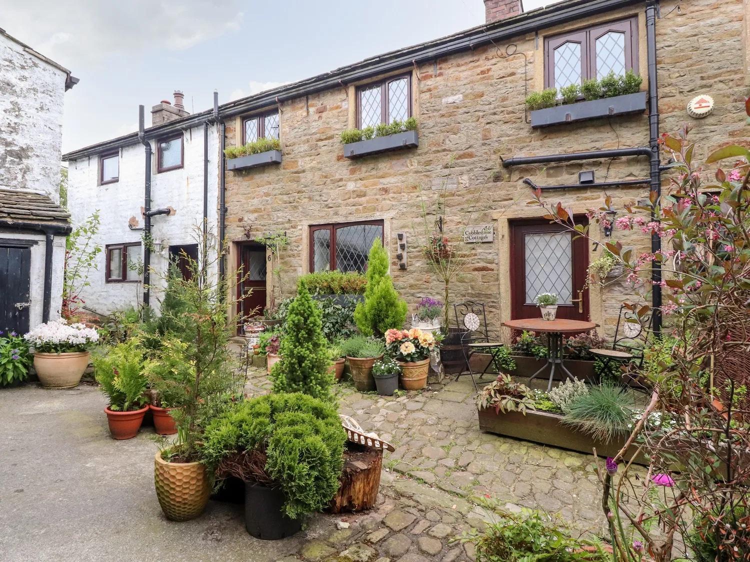 Pendle Hill Barley 17th Century 2 bed-bath period cottage view 3