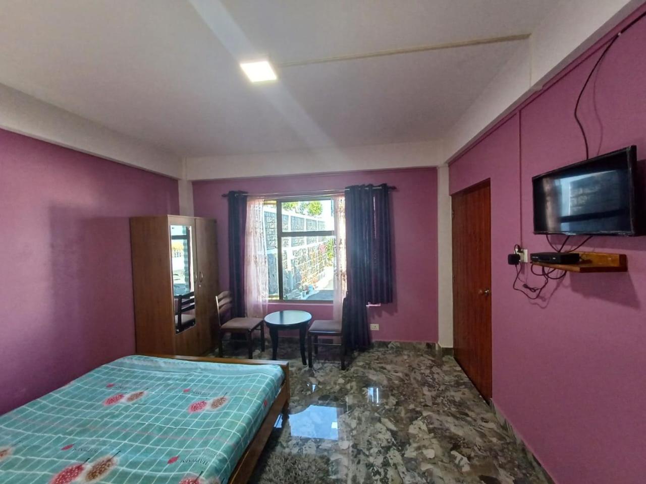 Photo 8