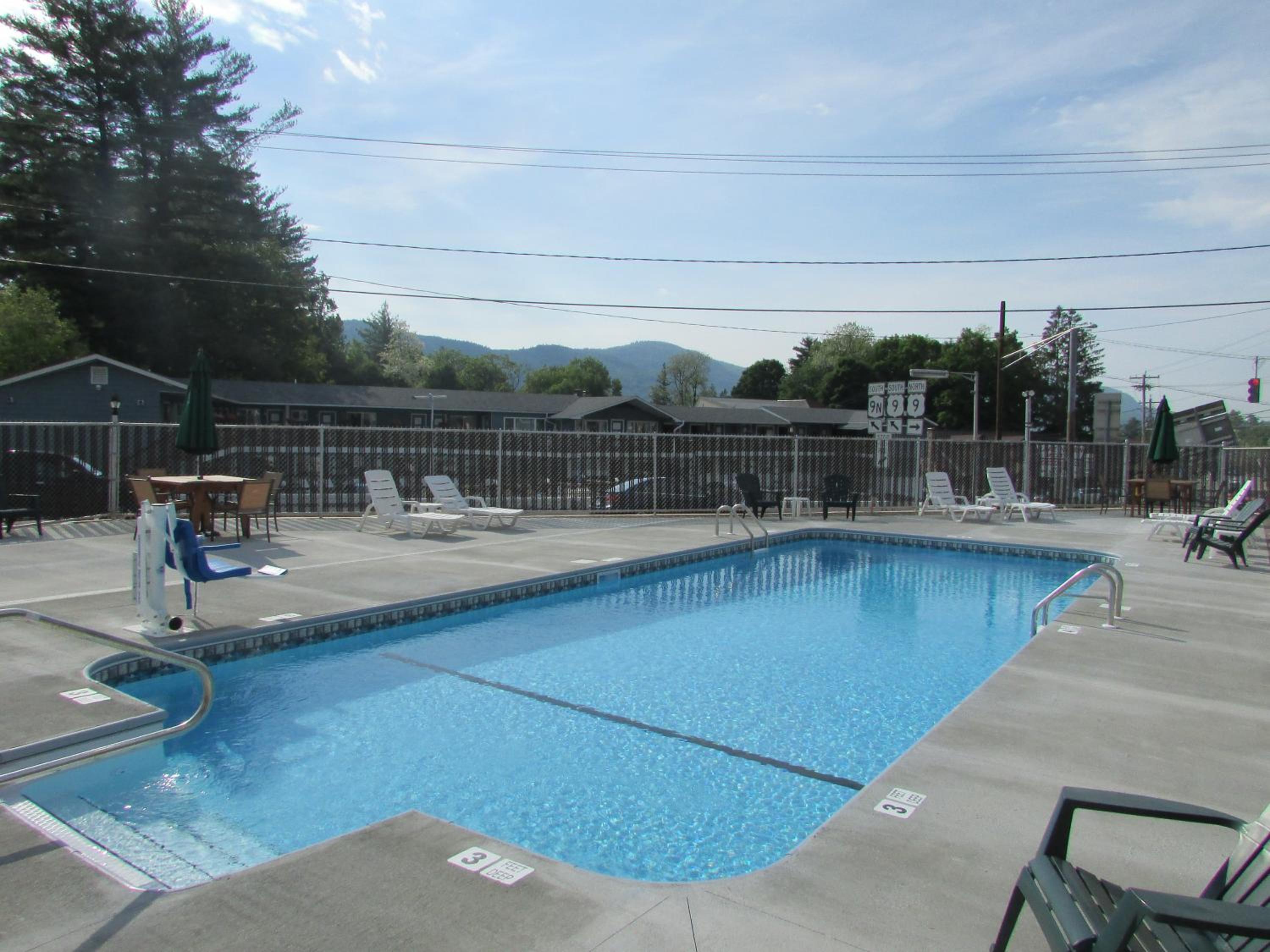 The Lake George Inn