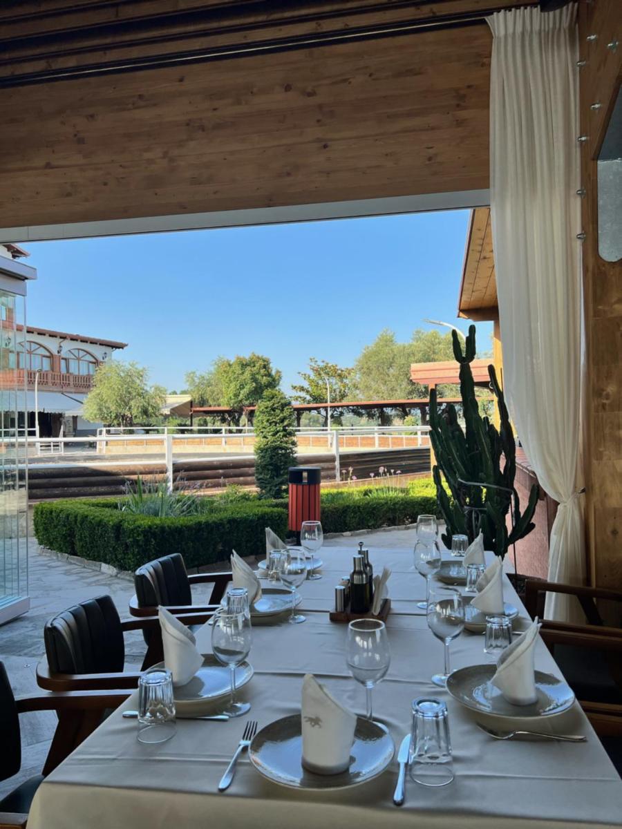 restaurant