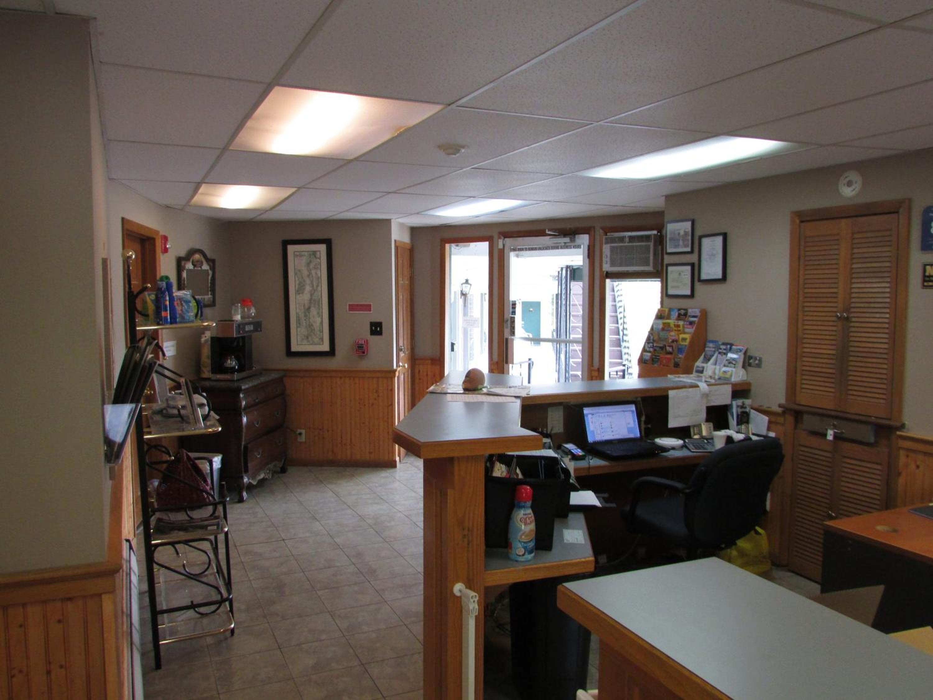 The Lake George Inn