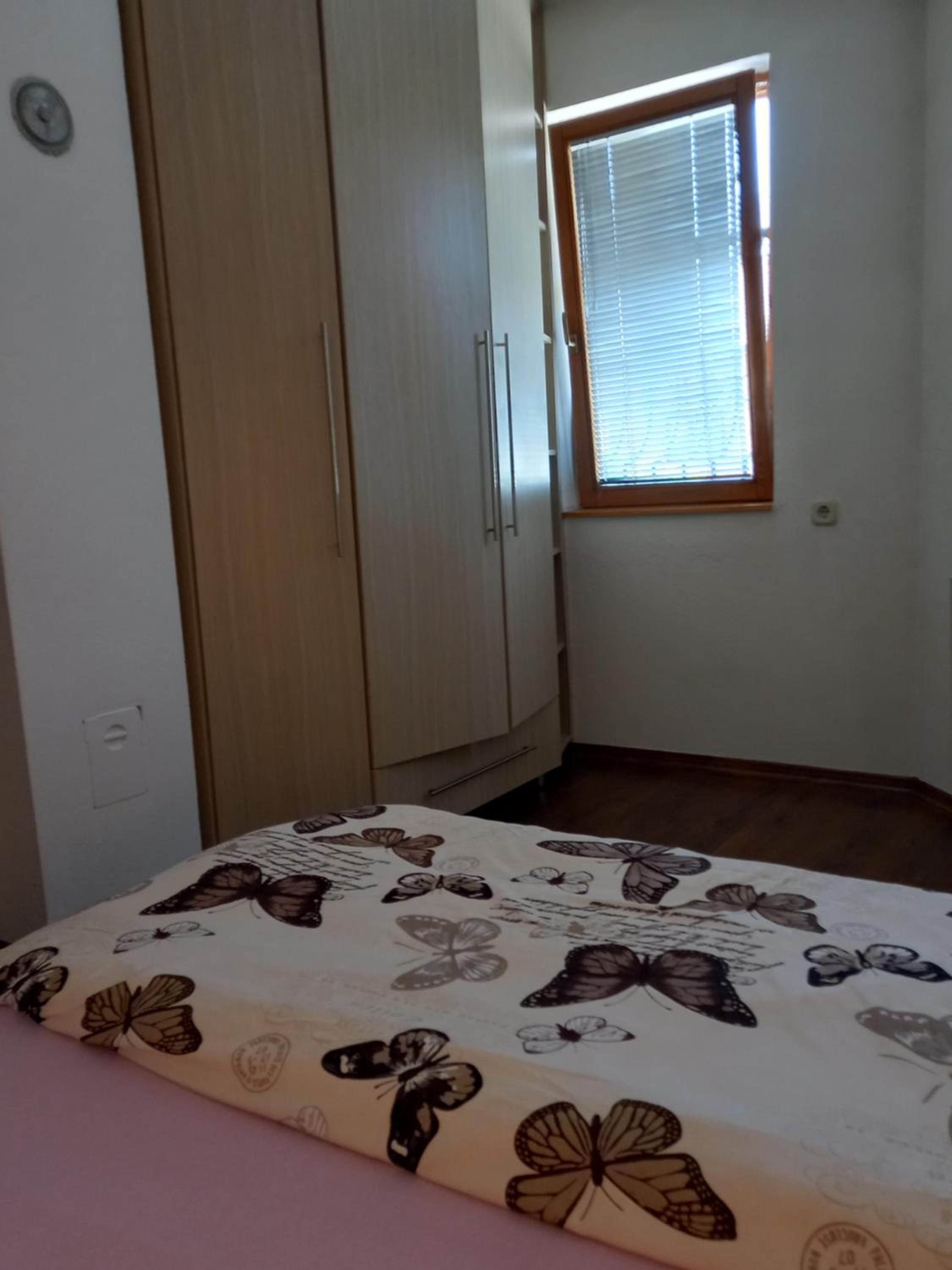 Eknu Apartment