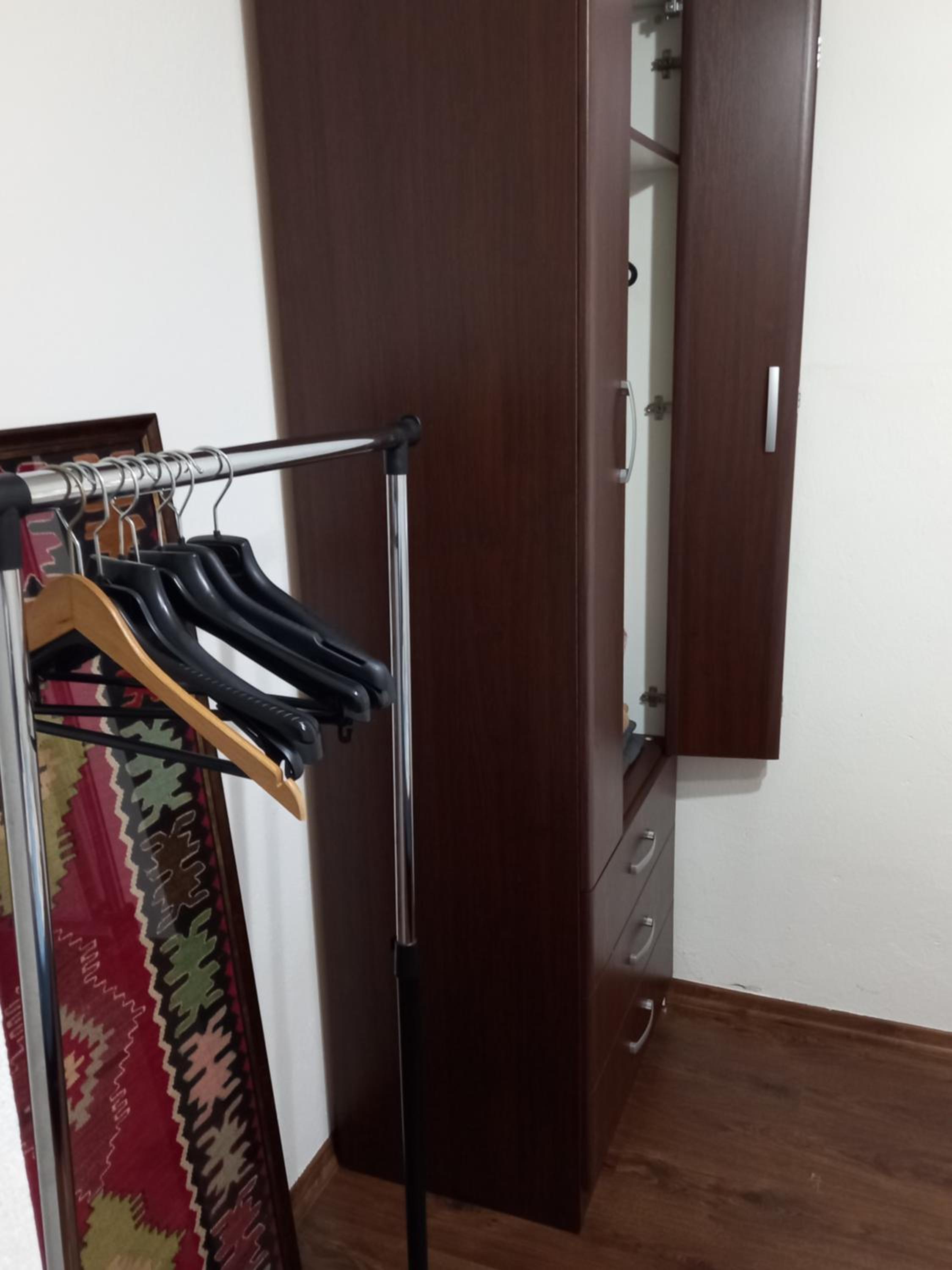 Eknu Apartment