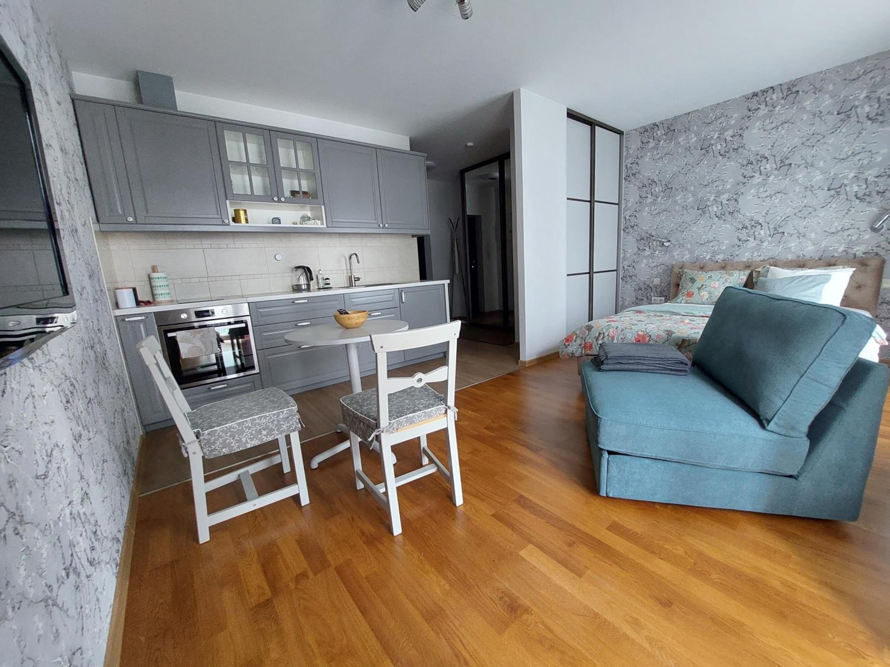 New apartment in the city center, free parking view 3
