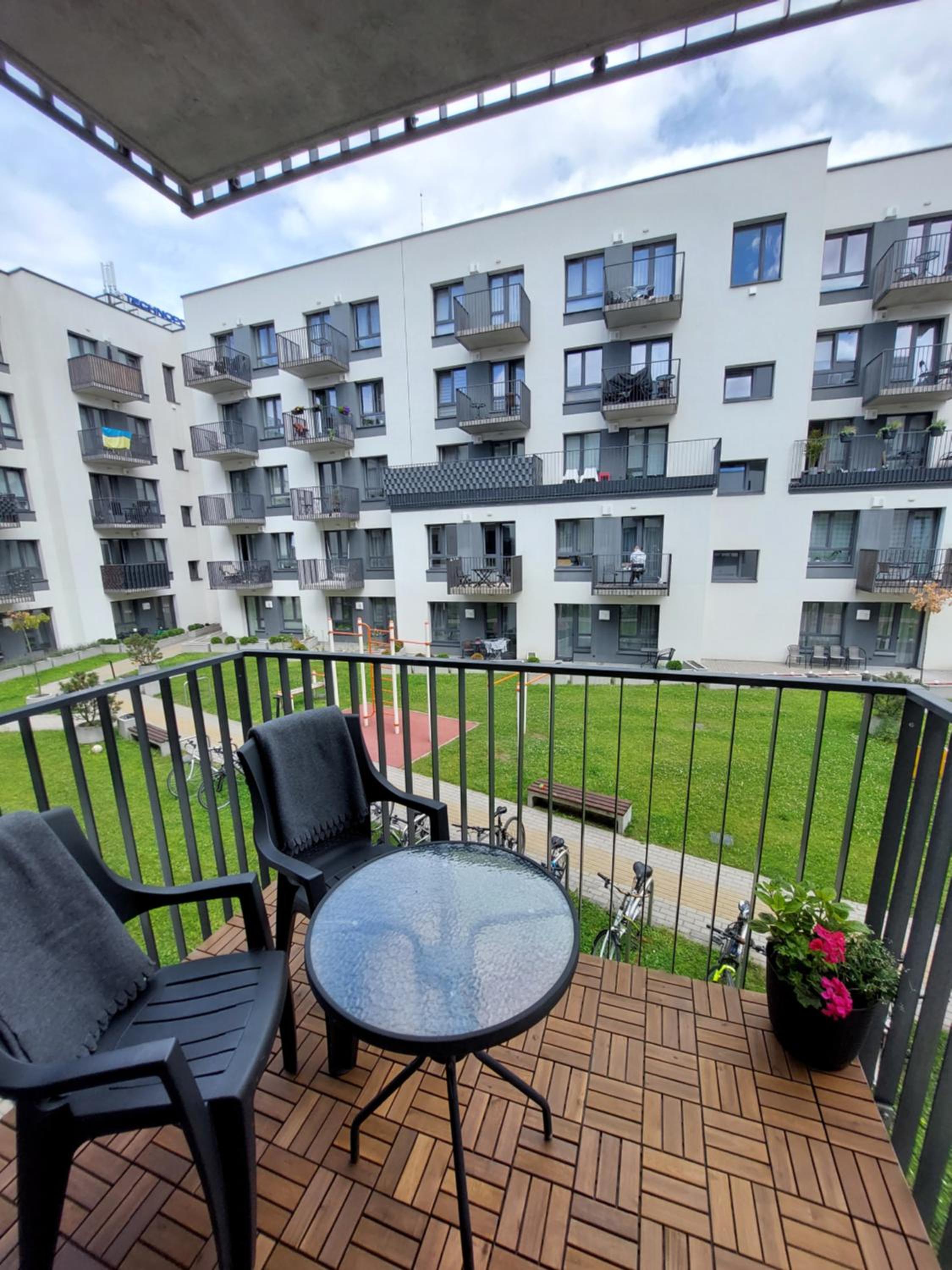 New apartment in the city center, free parking view 2