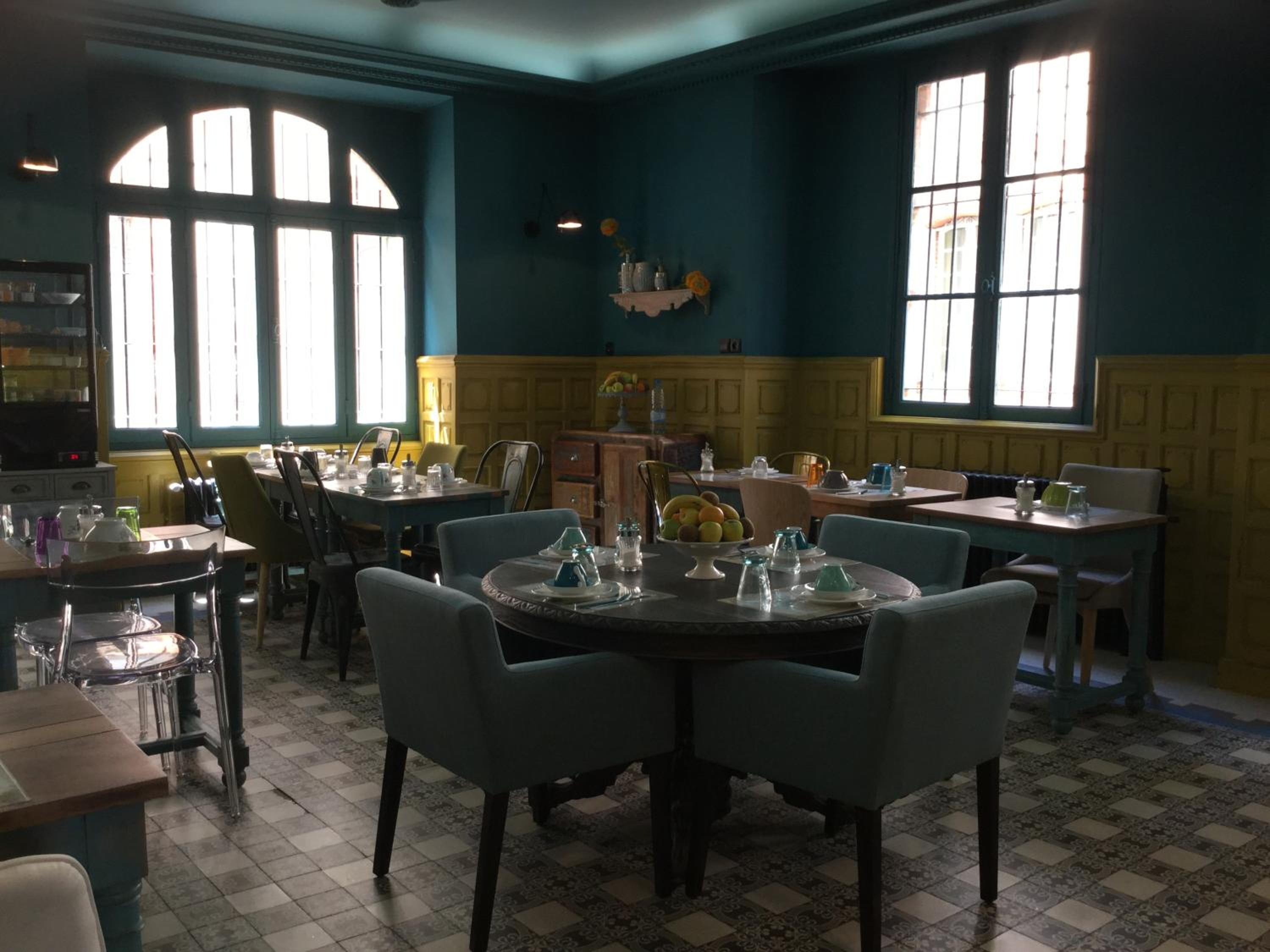 restaurant