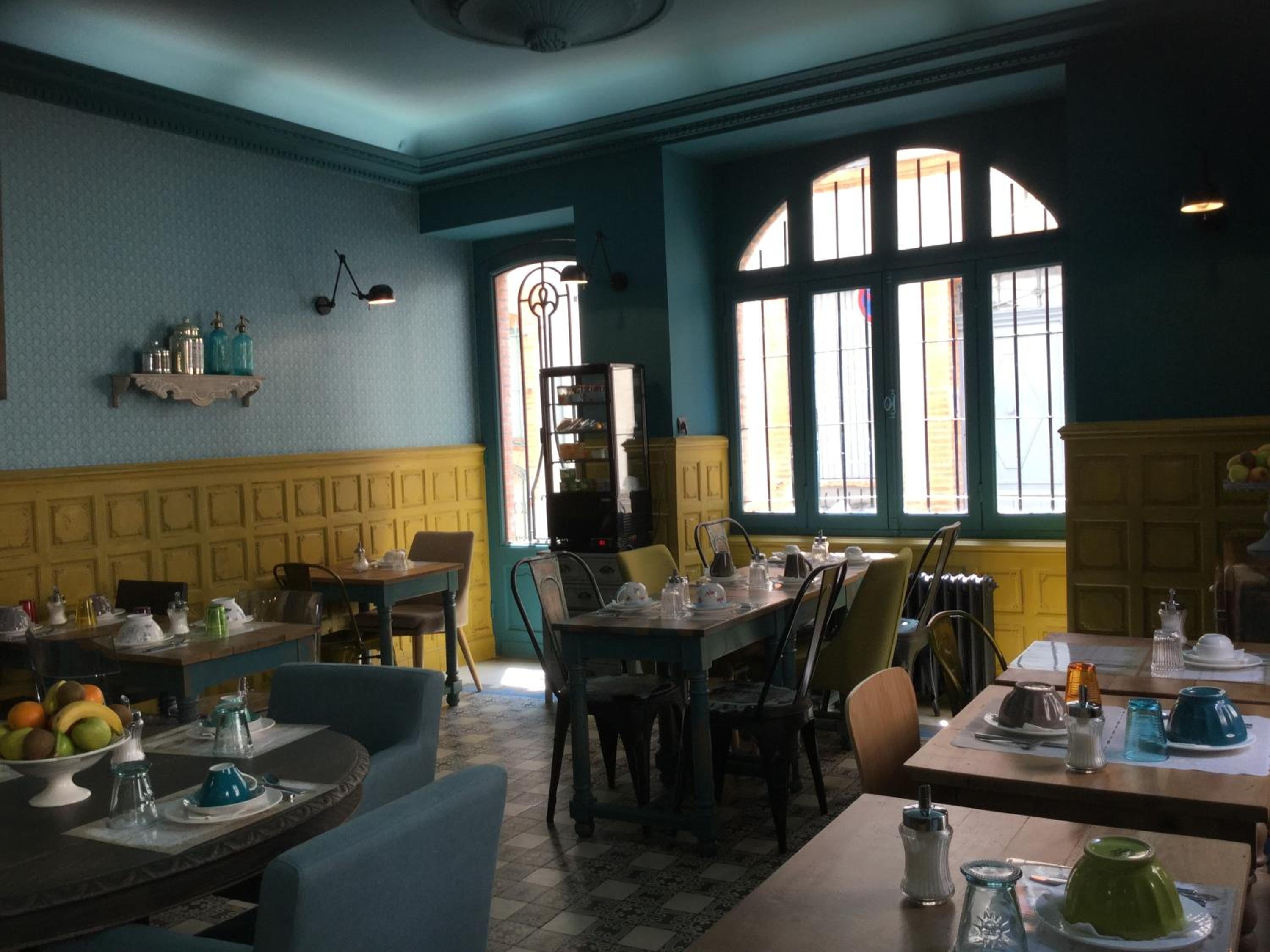 restaurant