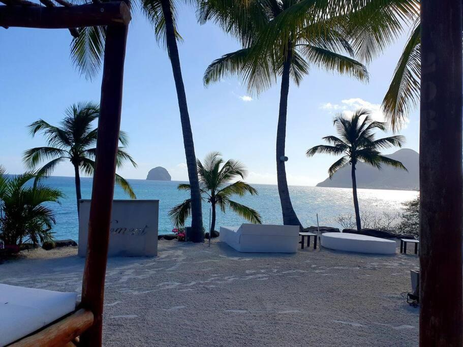 Beau studio vue mer dans résidence avec piscine view 3
