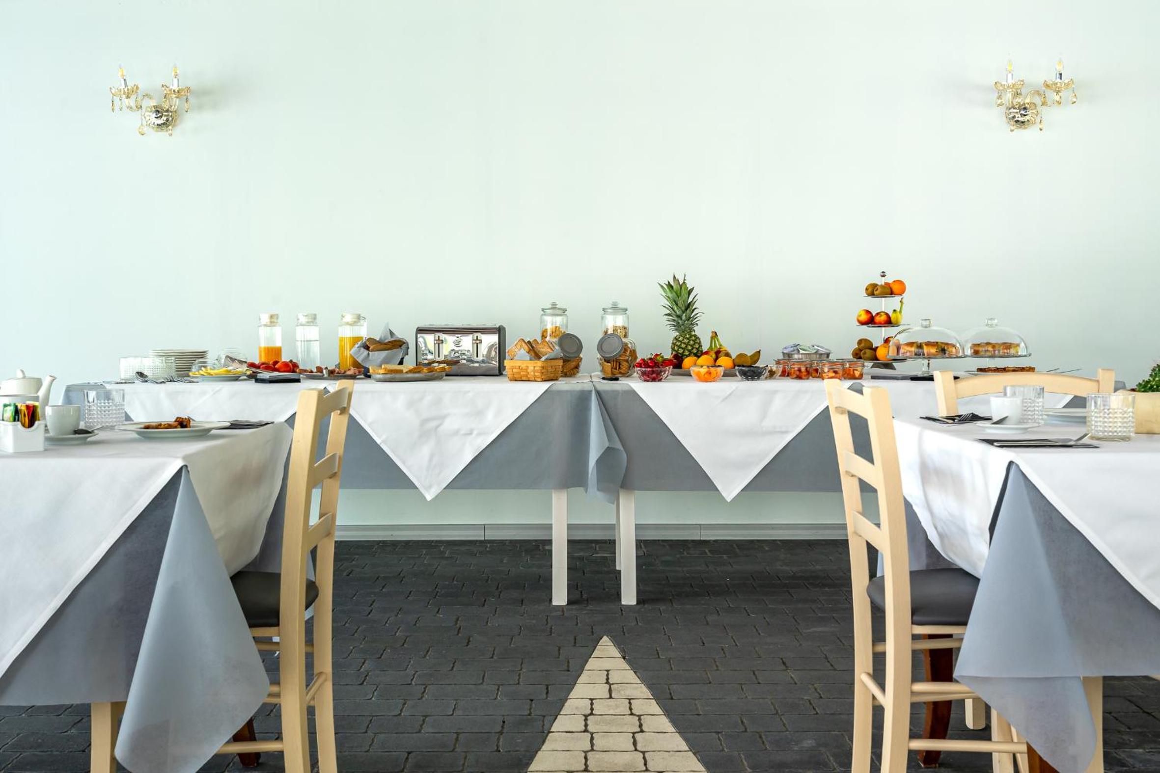 Casale Delle Ronde B&B