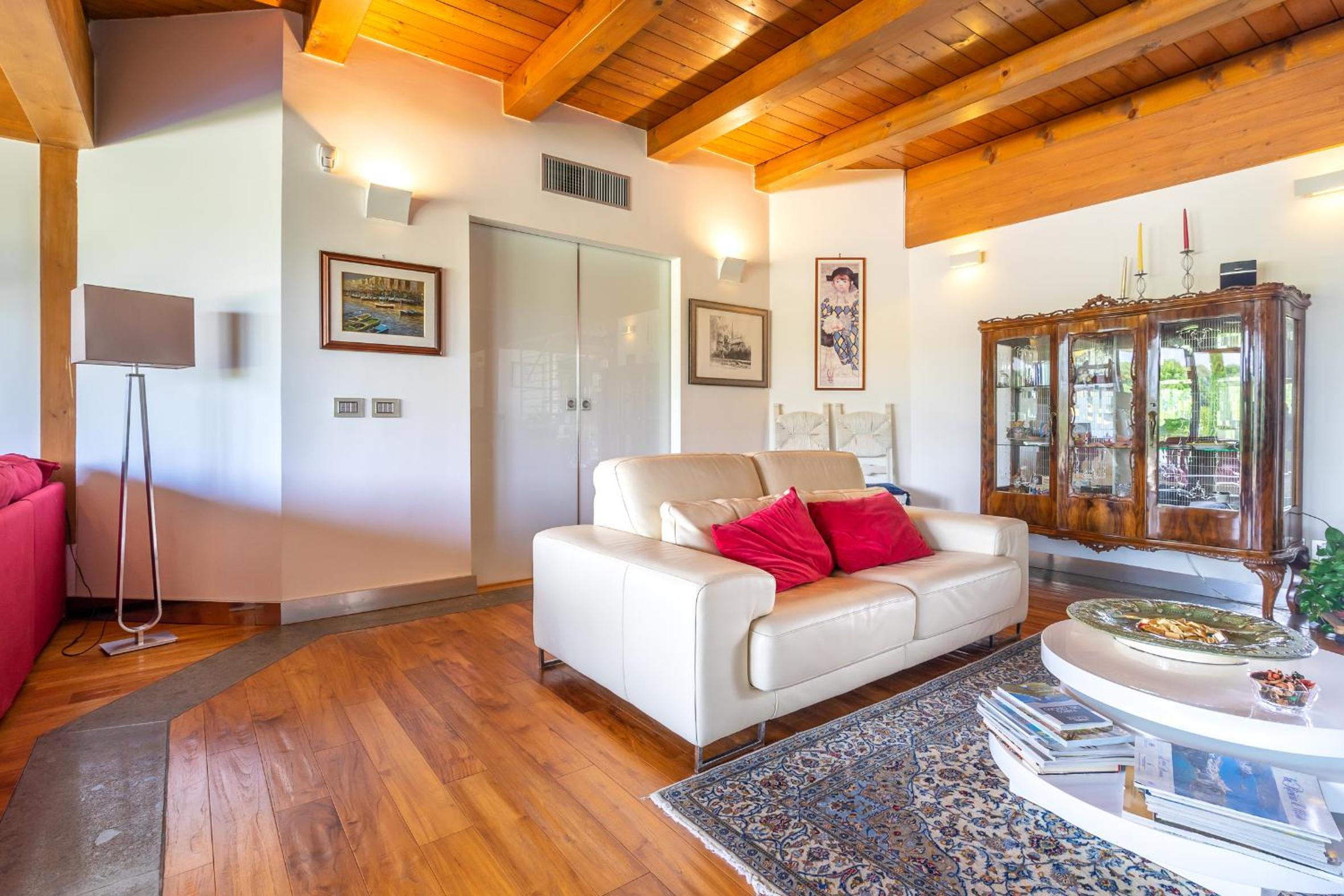 Casale Delle Ronde B&B