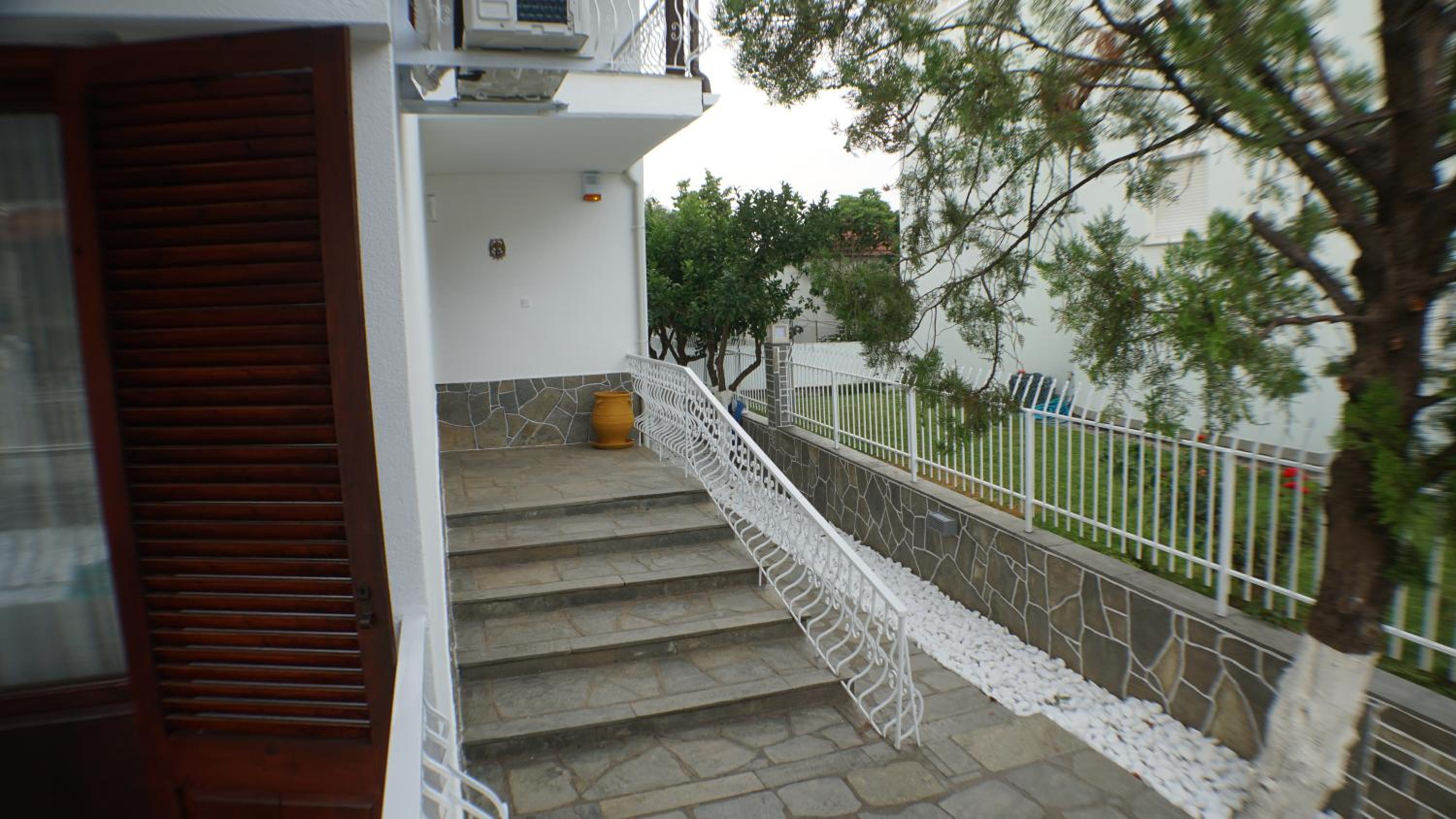 VILLA KONSTADINE