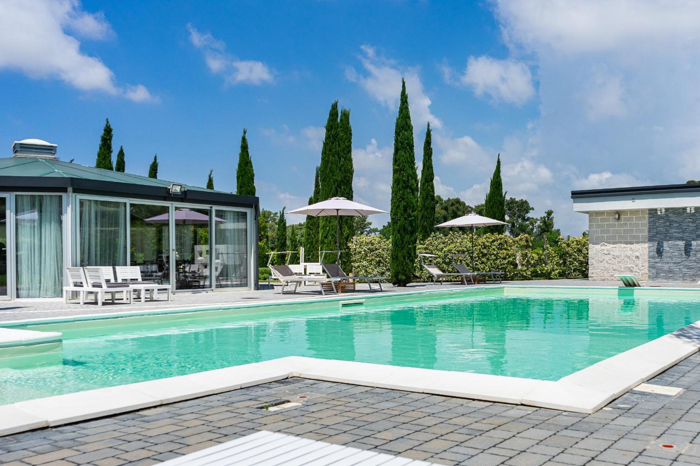 Casale Delle Ronde B&B