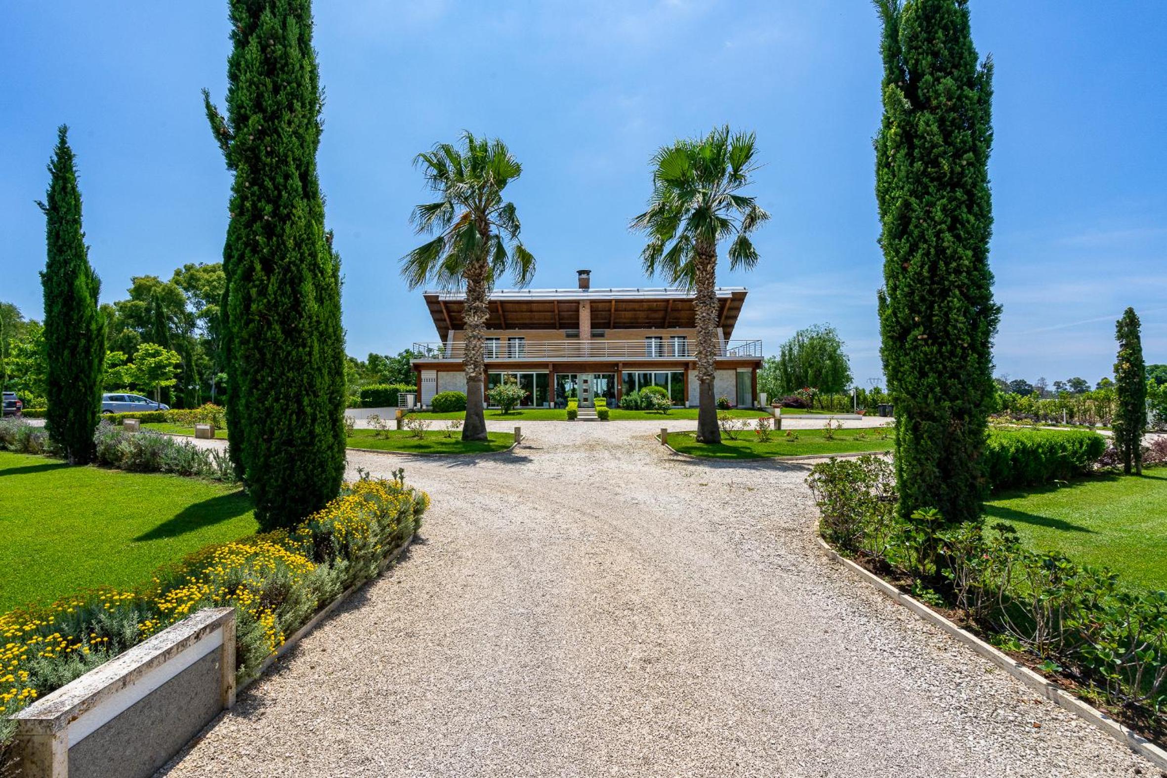 Casale Delle Ronde B&B