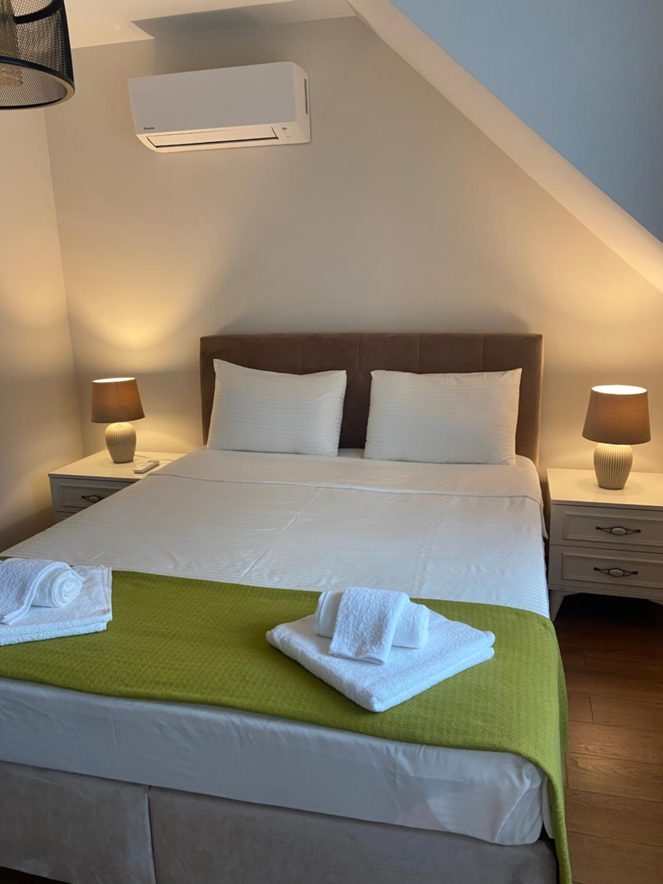 M&M Center Apartment with free parking