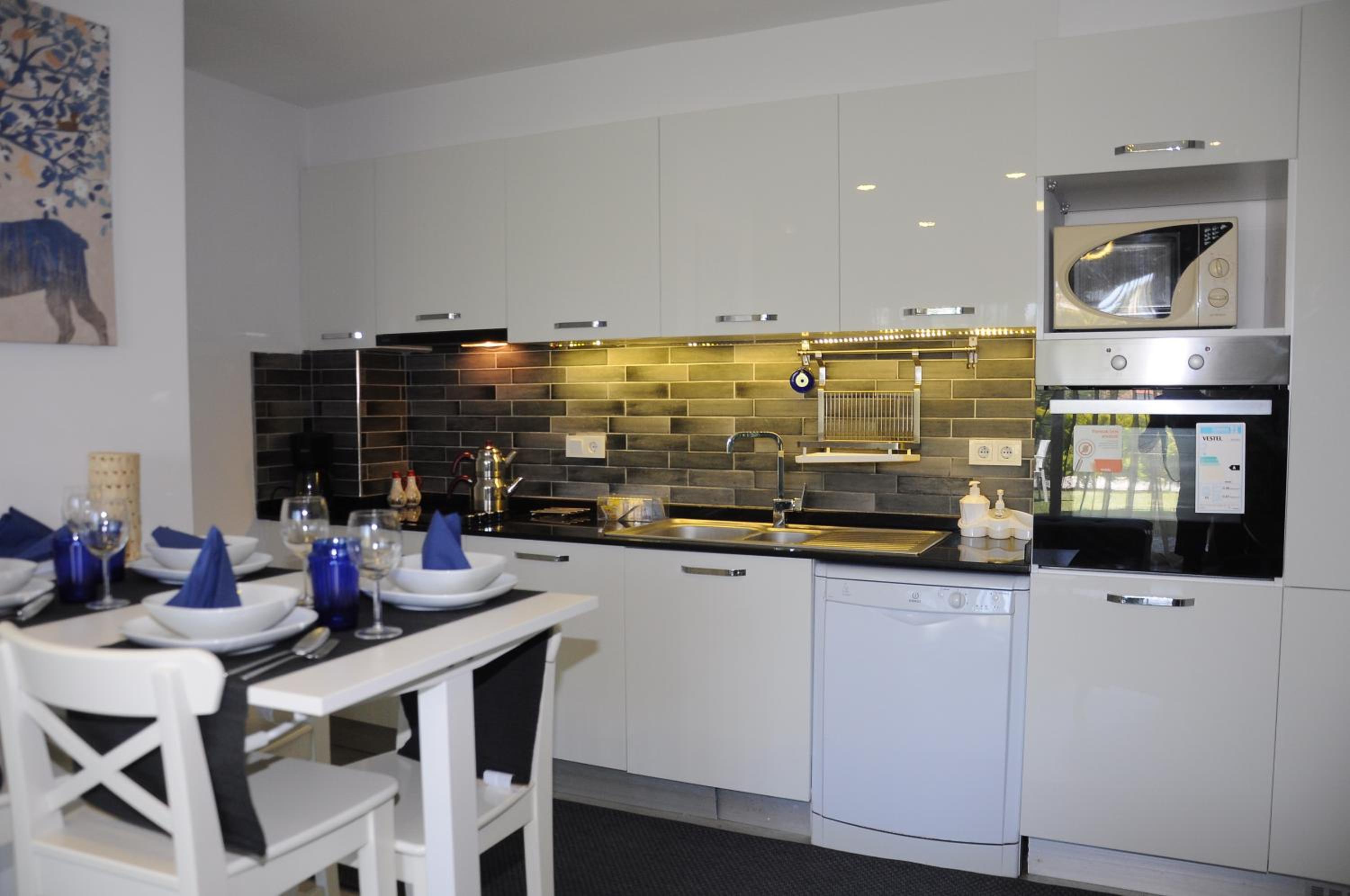 Lavender Residence - Image 152