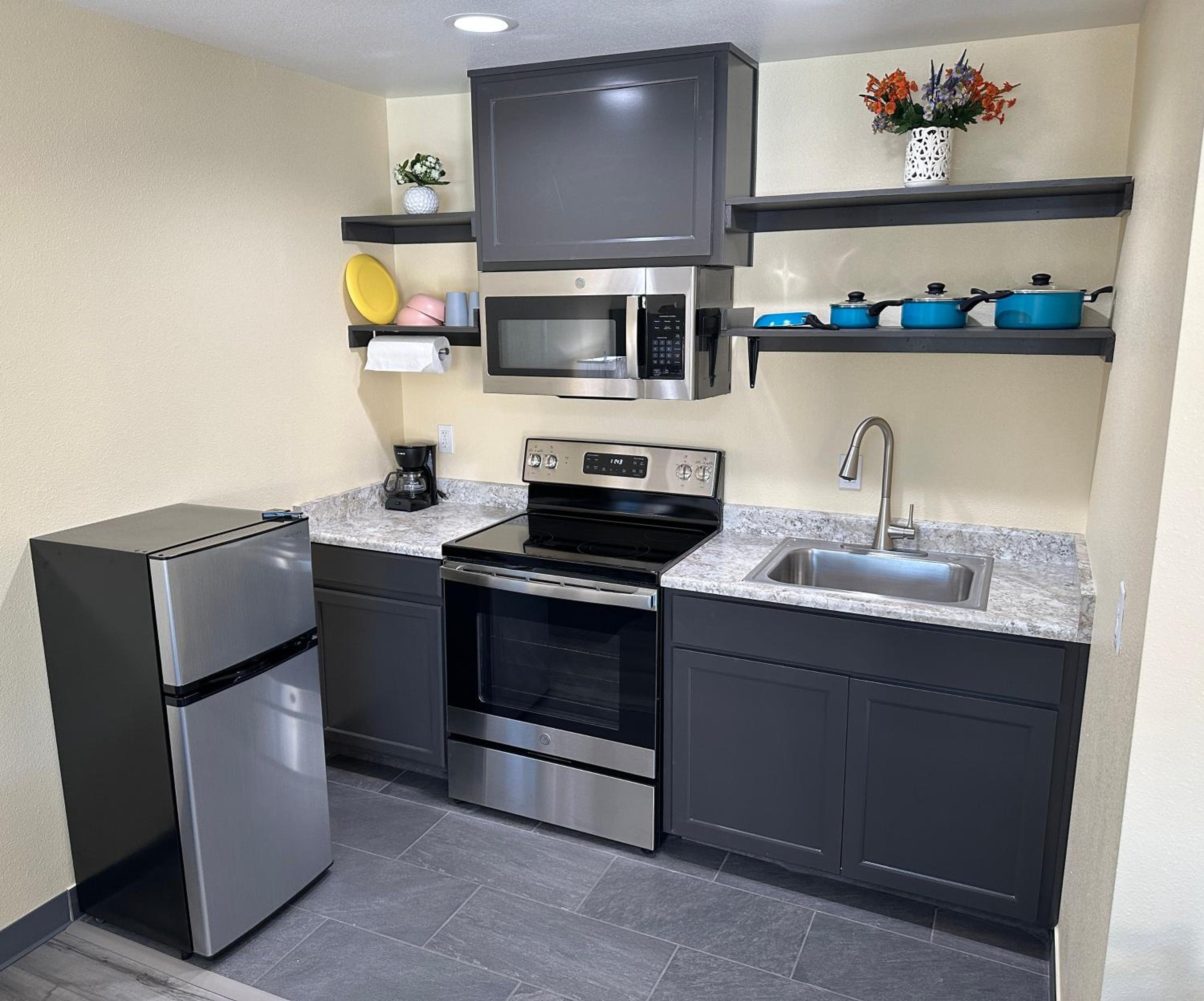 Medford Vacations - Relax Inn of Medford - Property Image 25