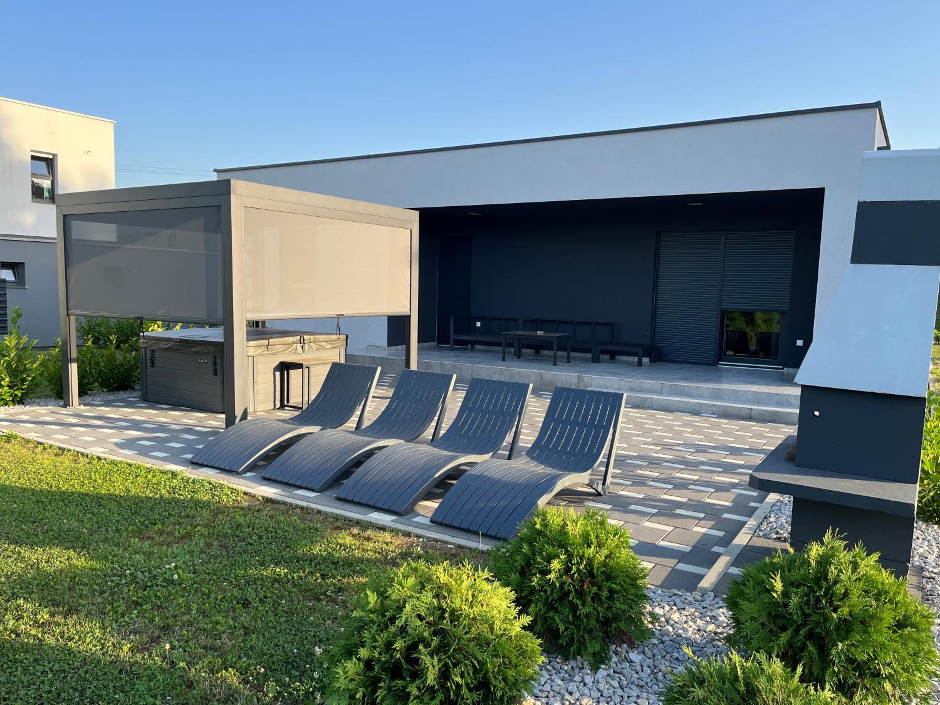 K Relax Place, Varaždinske Toplice, modern home with Sauna, Jacuzzi, WIFI