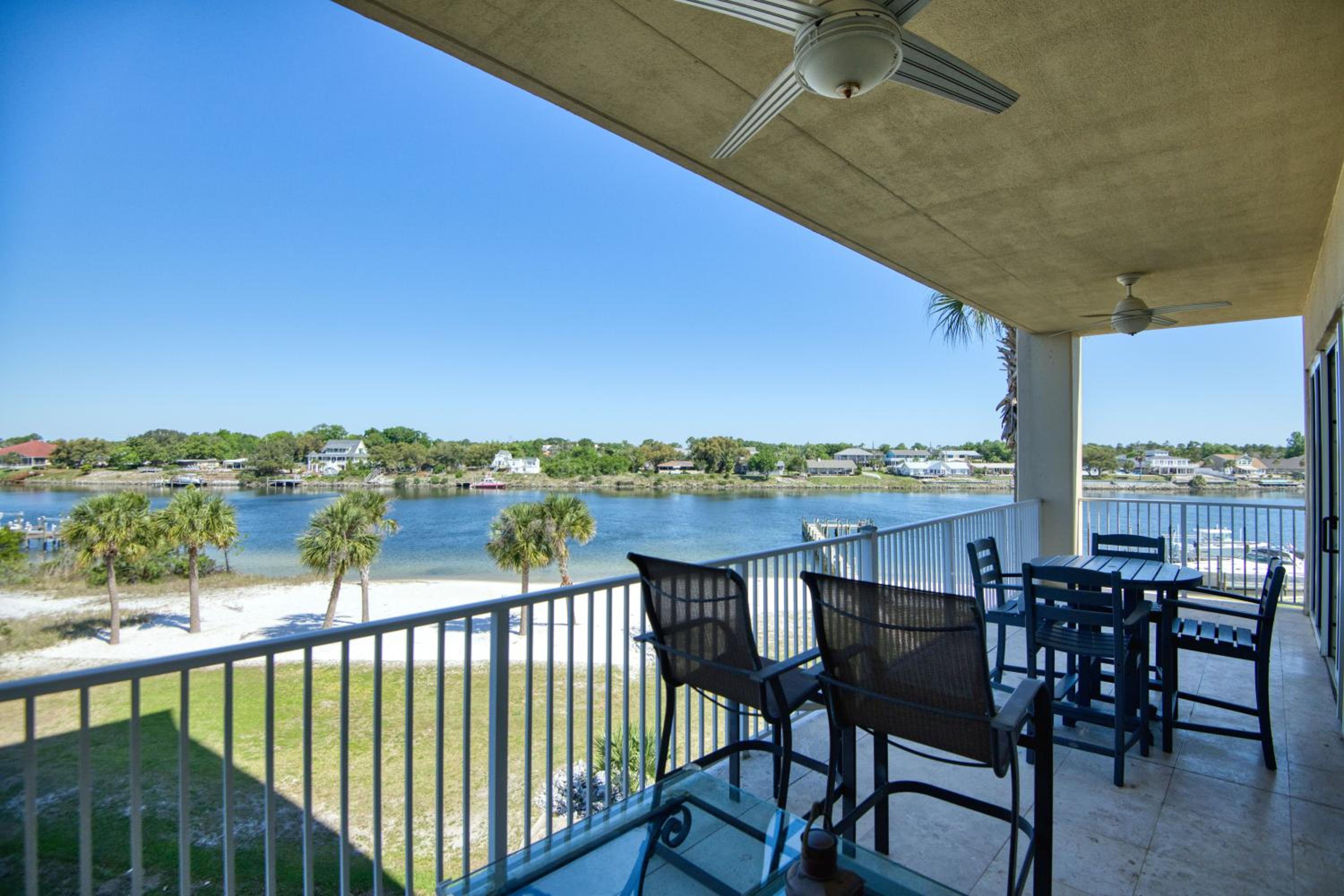 Perdido Escape Spacious 3BR 3BA Condo Beach Pool view 4