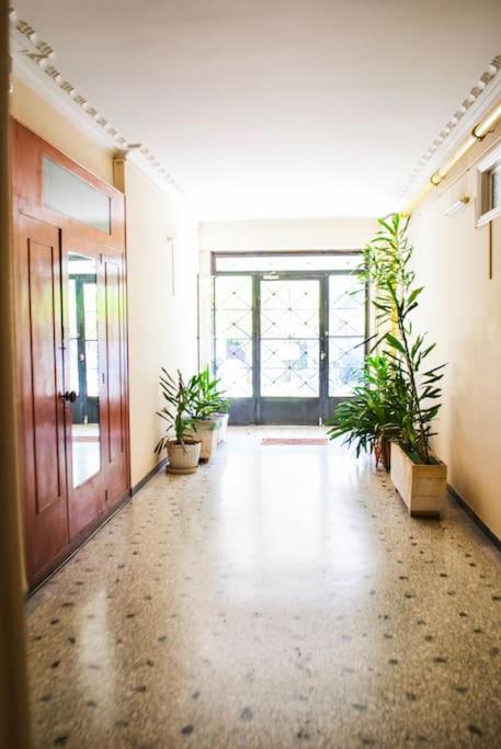 Your Athens Getaway: Stylish Apt in Athens