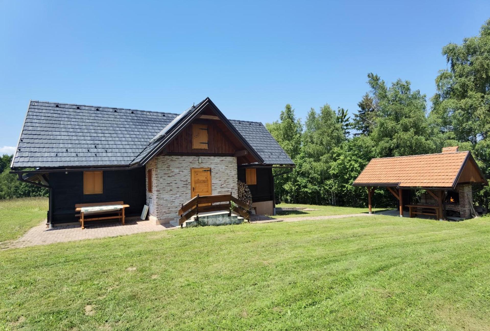 Mountain Hut Stara Hiša view 2