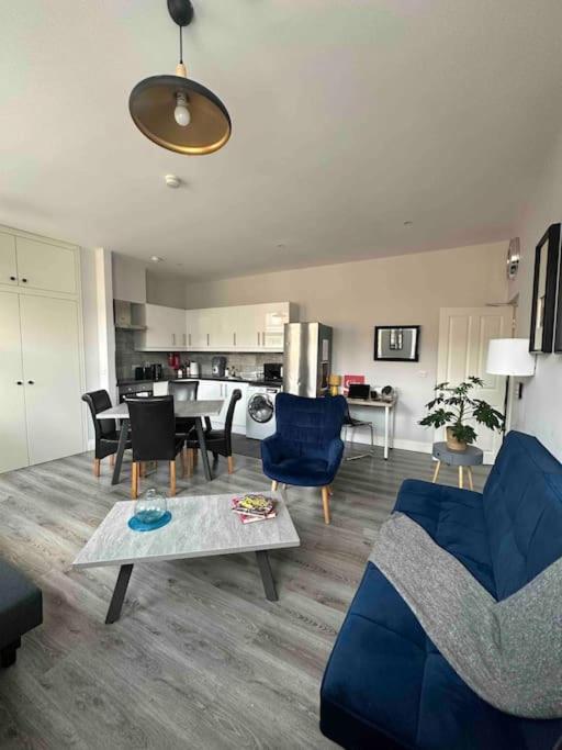 Central 2-bed Apartment