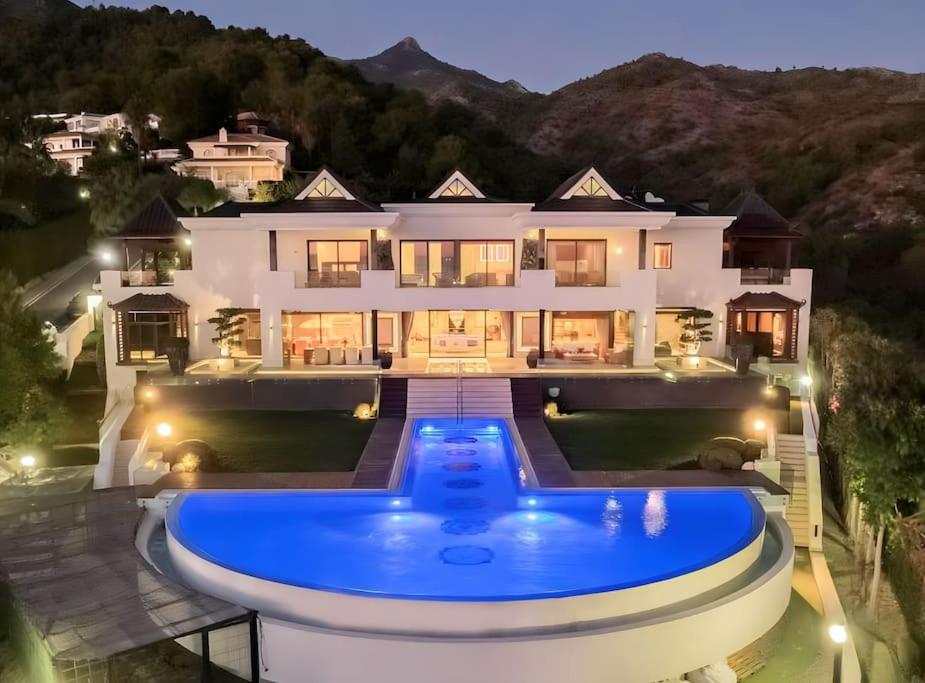 Luxury Villa, Cascada De Camojan